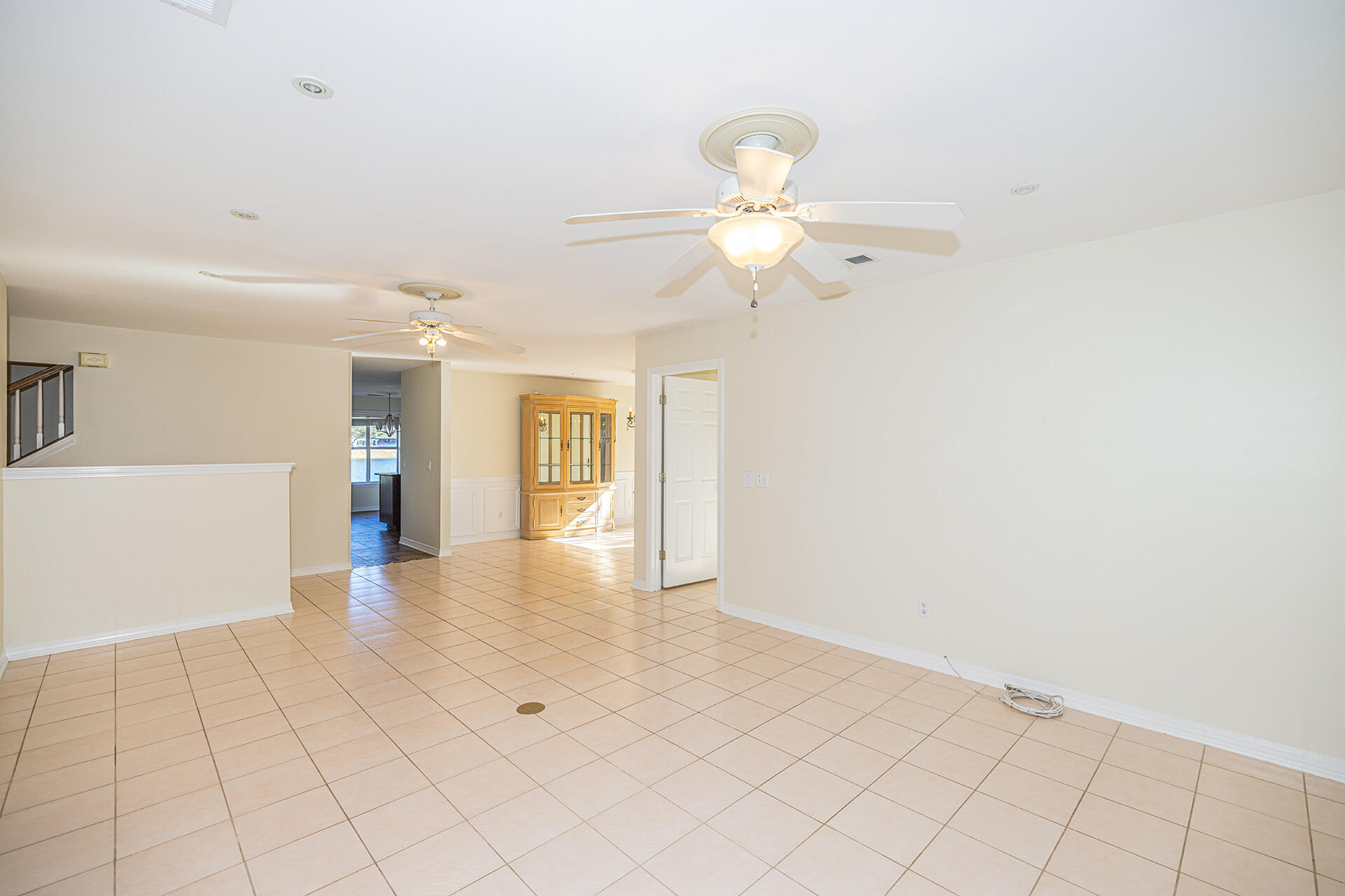 HIDDEN LAKES - Residential