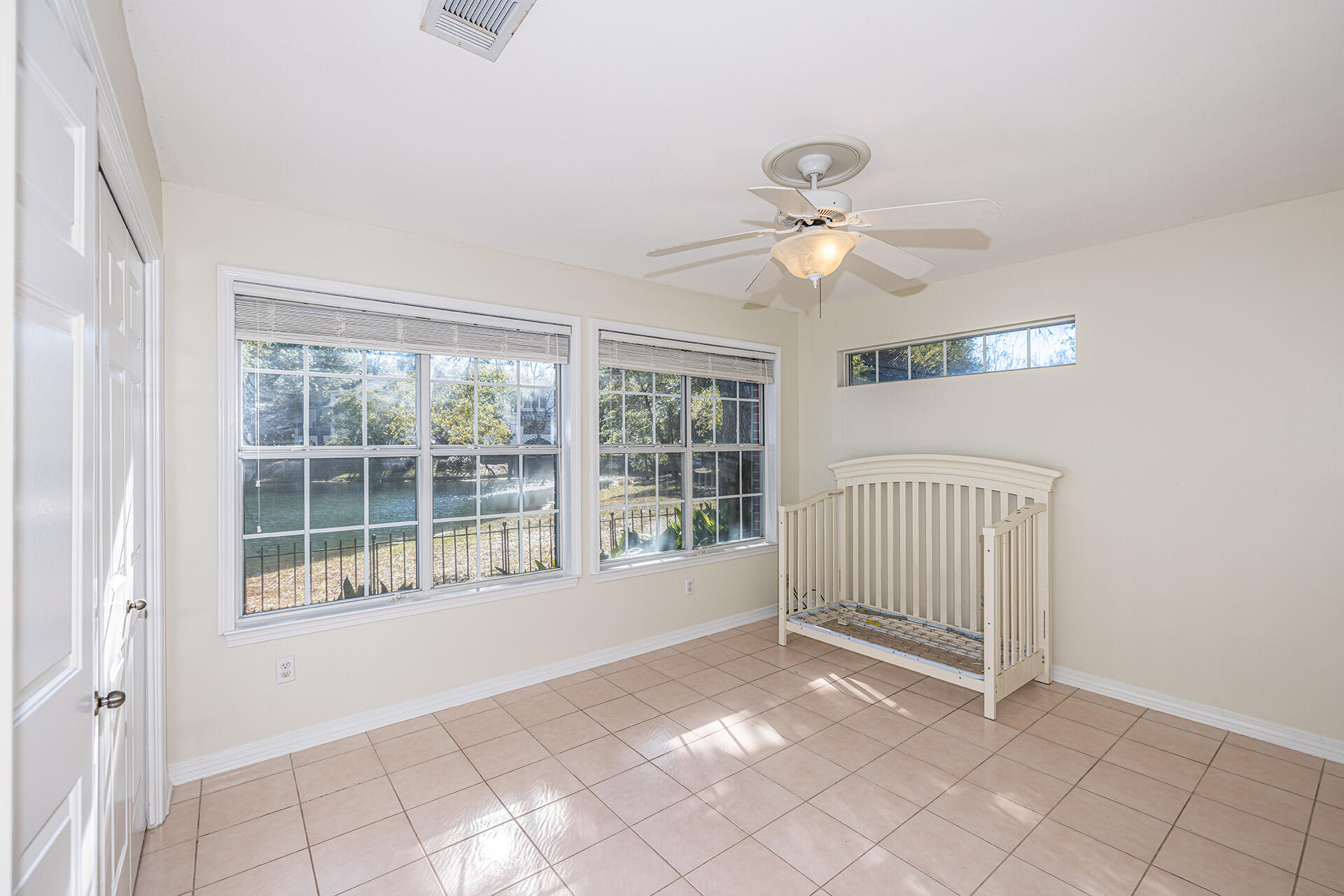 HIDDEN LAKES - Residential