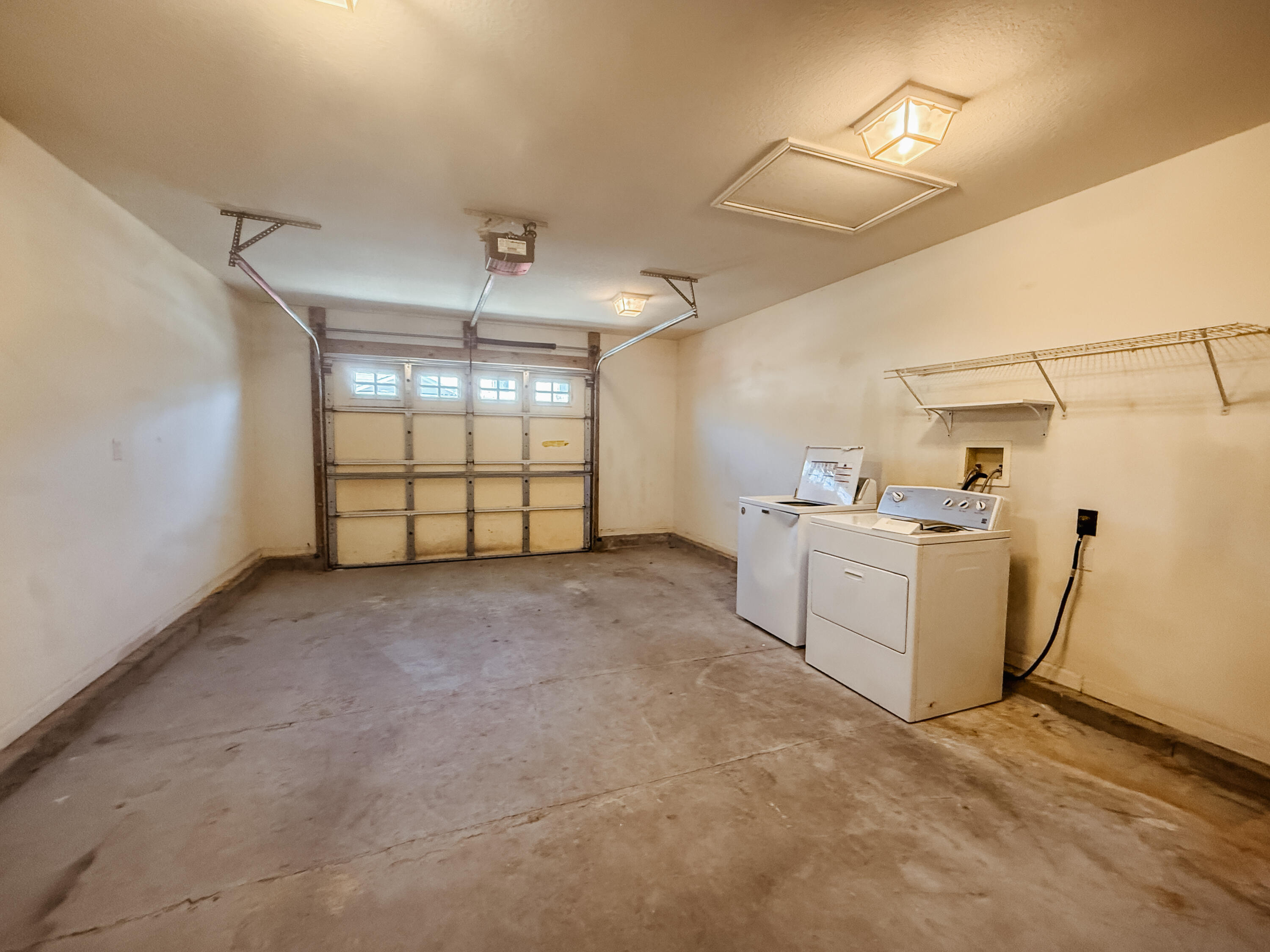 QUAIL LAKE - Residential Lease