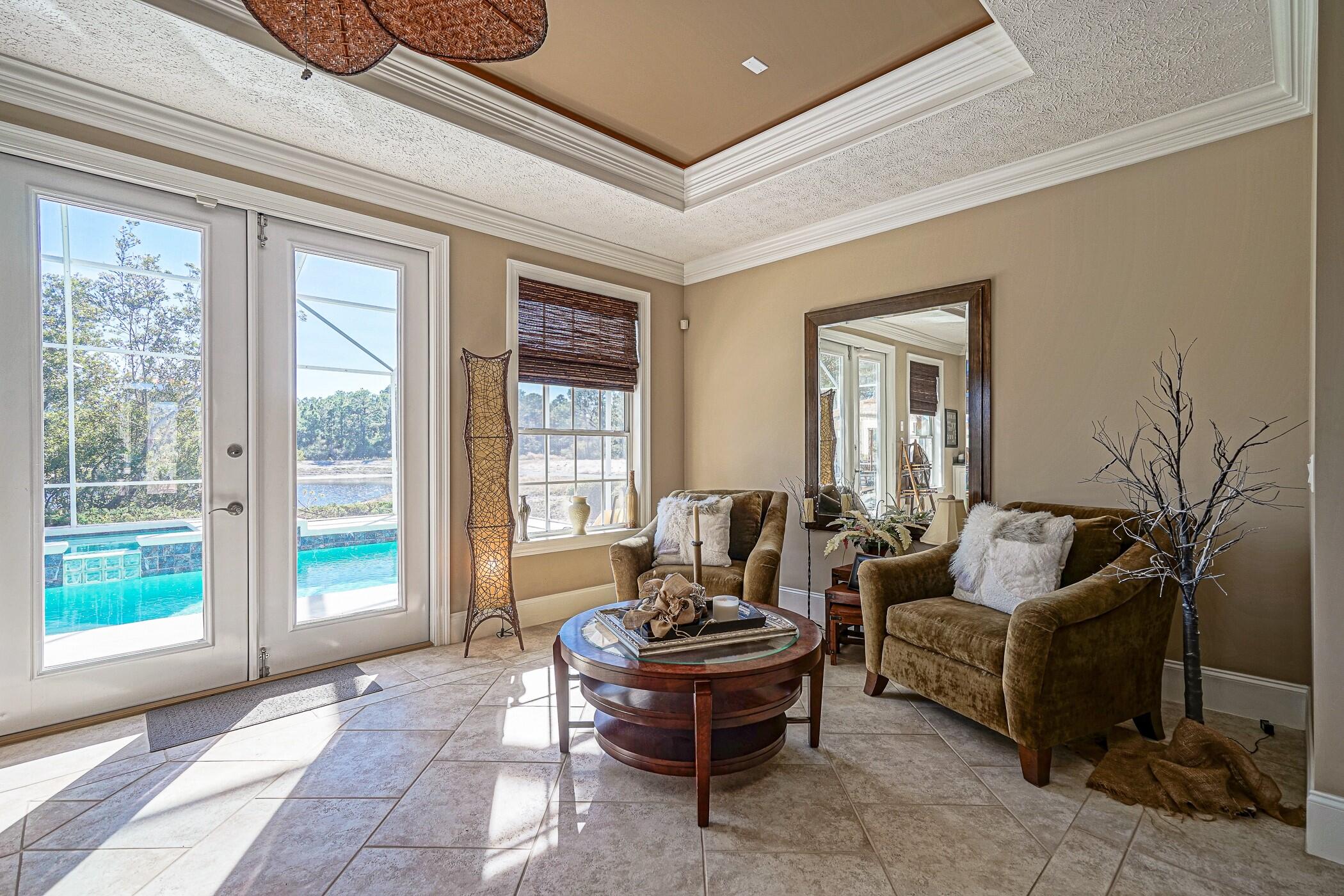 TIERRA VERDE - Residential
