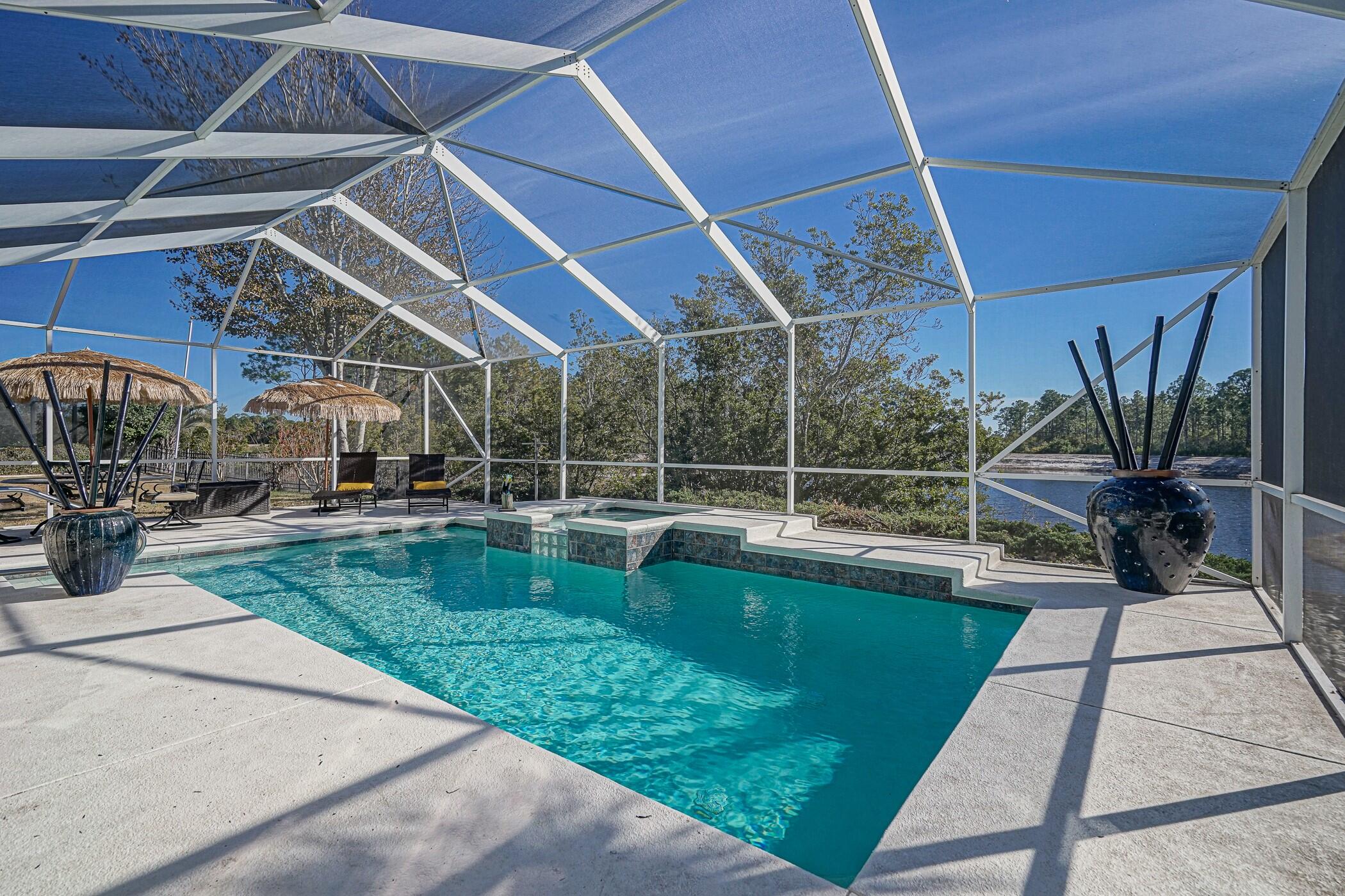 TIERRA VERDE - Residential