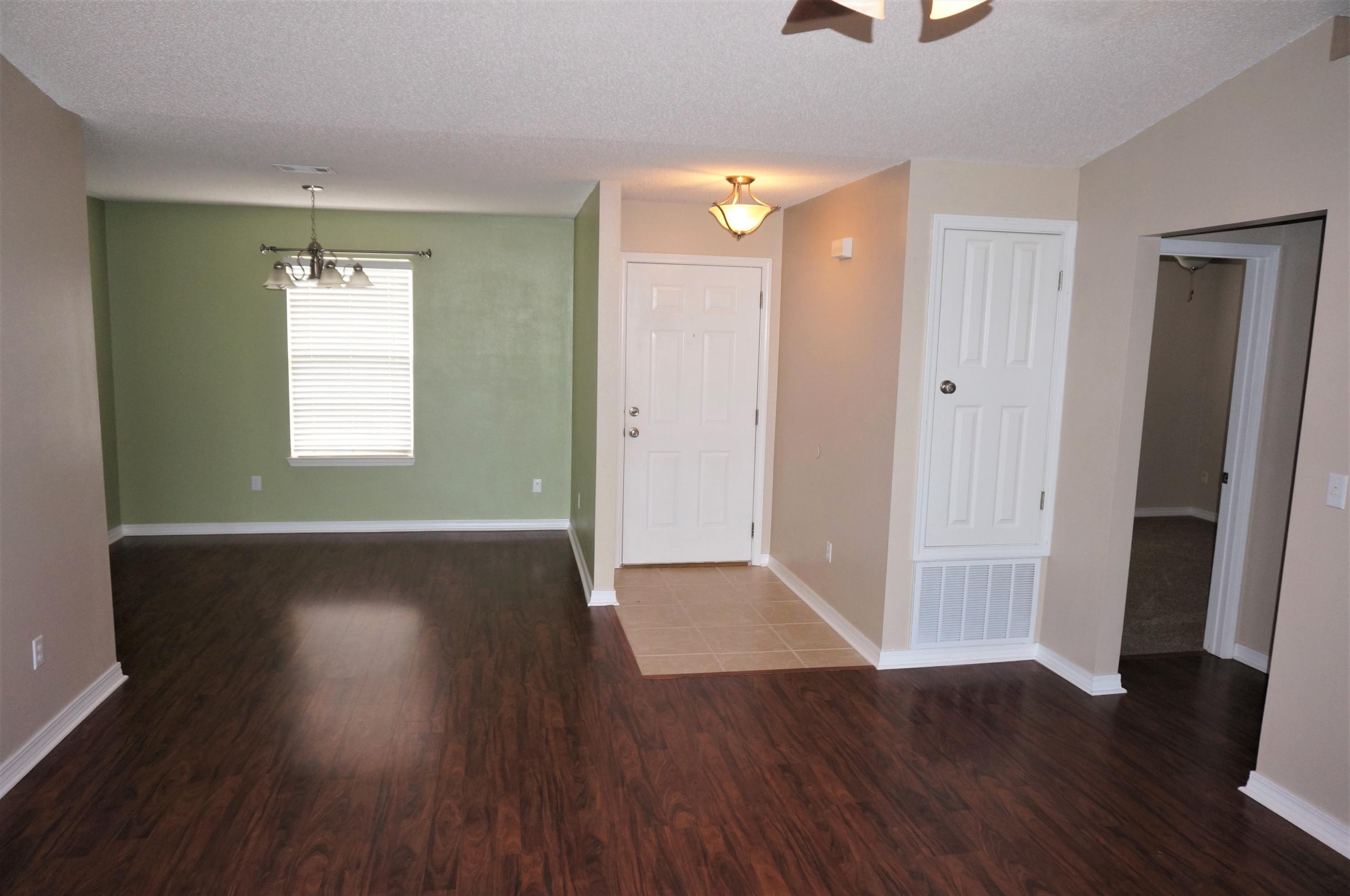 COUNTRYVIEW ESTATES 9TH ADDN - Residential