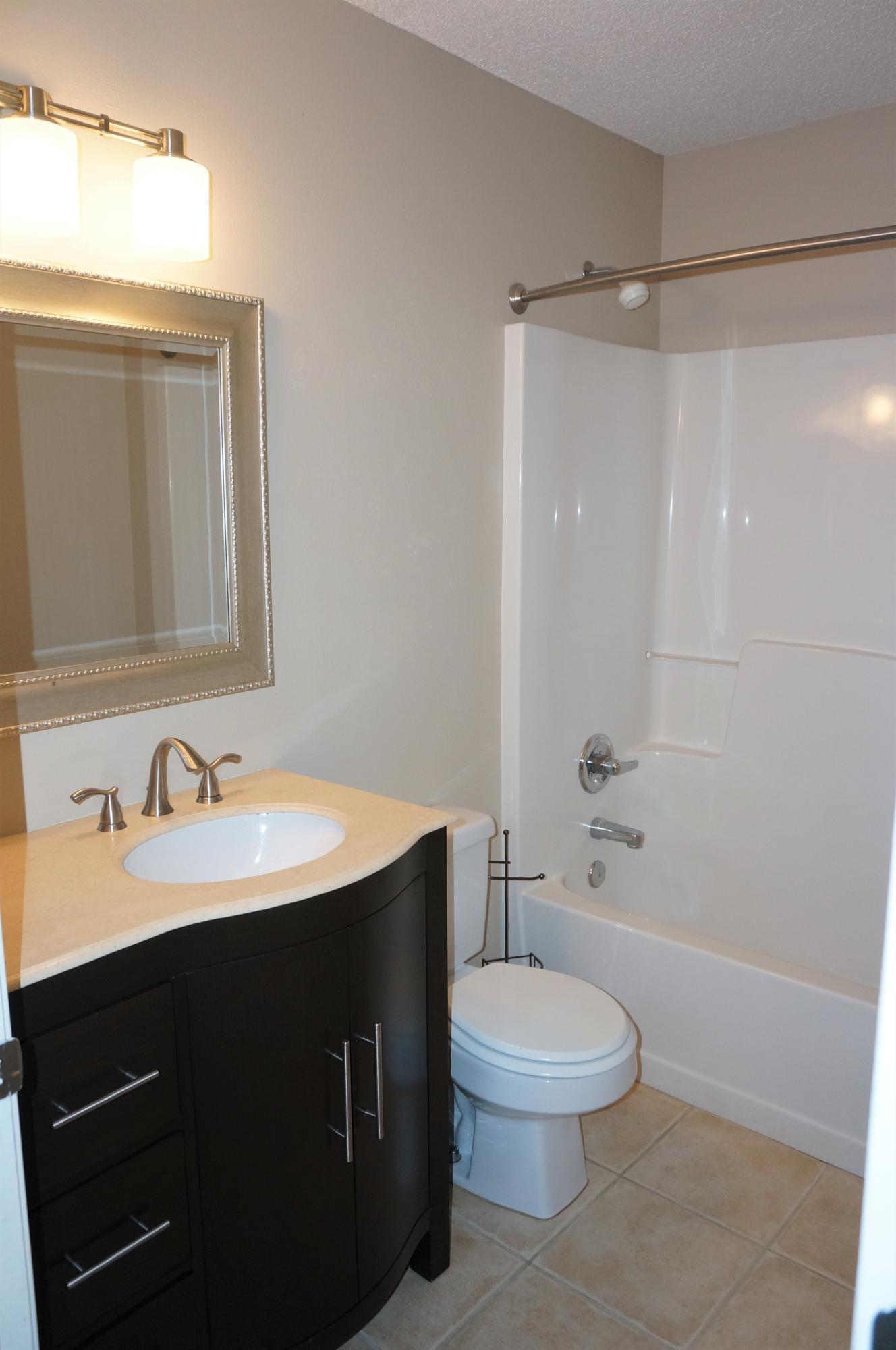 COUNTRYVIEW ESTATES 9TH ADDN - Residential