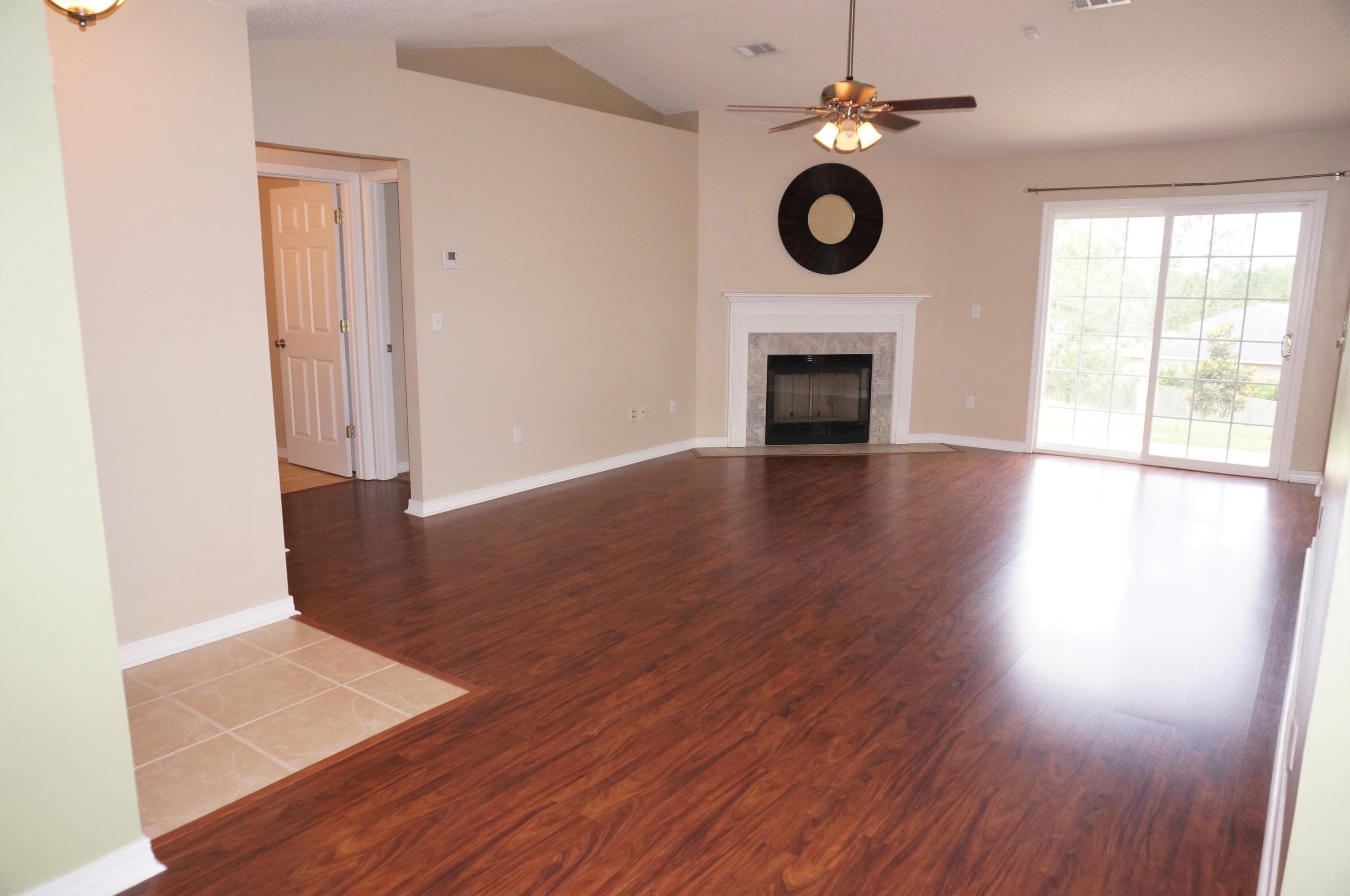 COUNTRYVIEW ESTATES 9TH ADDN - Residential