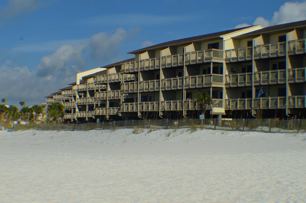 RAMSGATE HARBOUR PH 1 CONDO - Residential