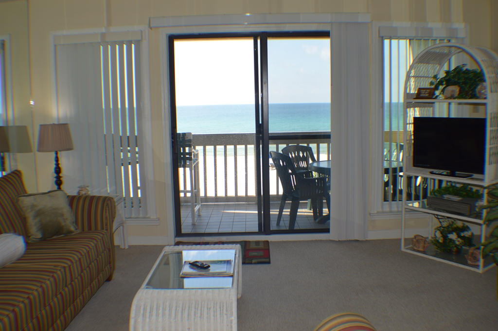 RAMSGATE HARBOUR PH 1 CONDO - Residential