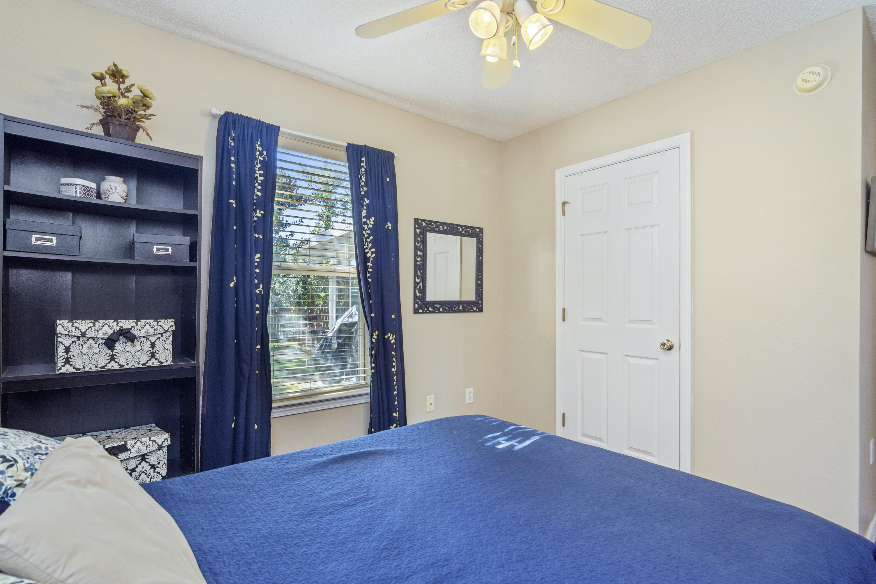 ASHBERRY WOODS - Residential