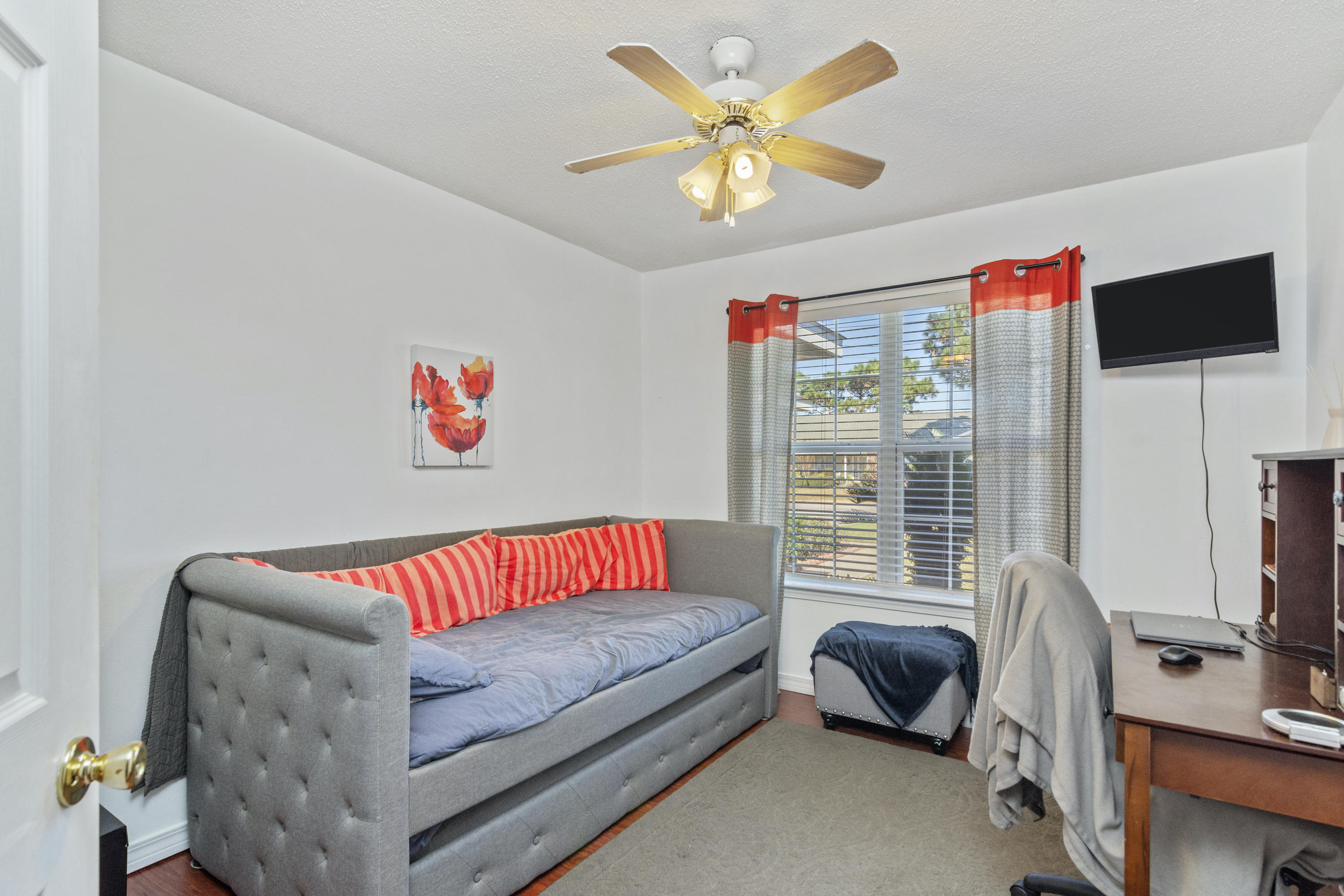 ASHBERRY WOODS - Residential