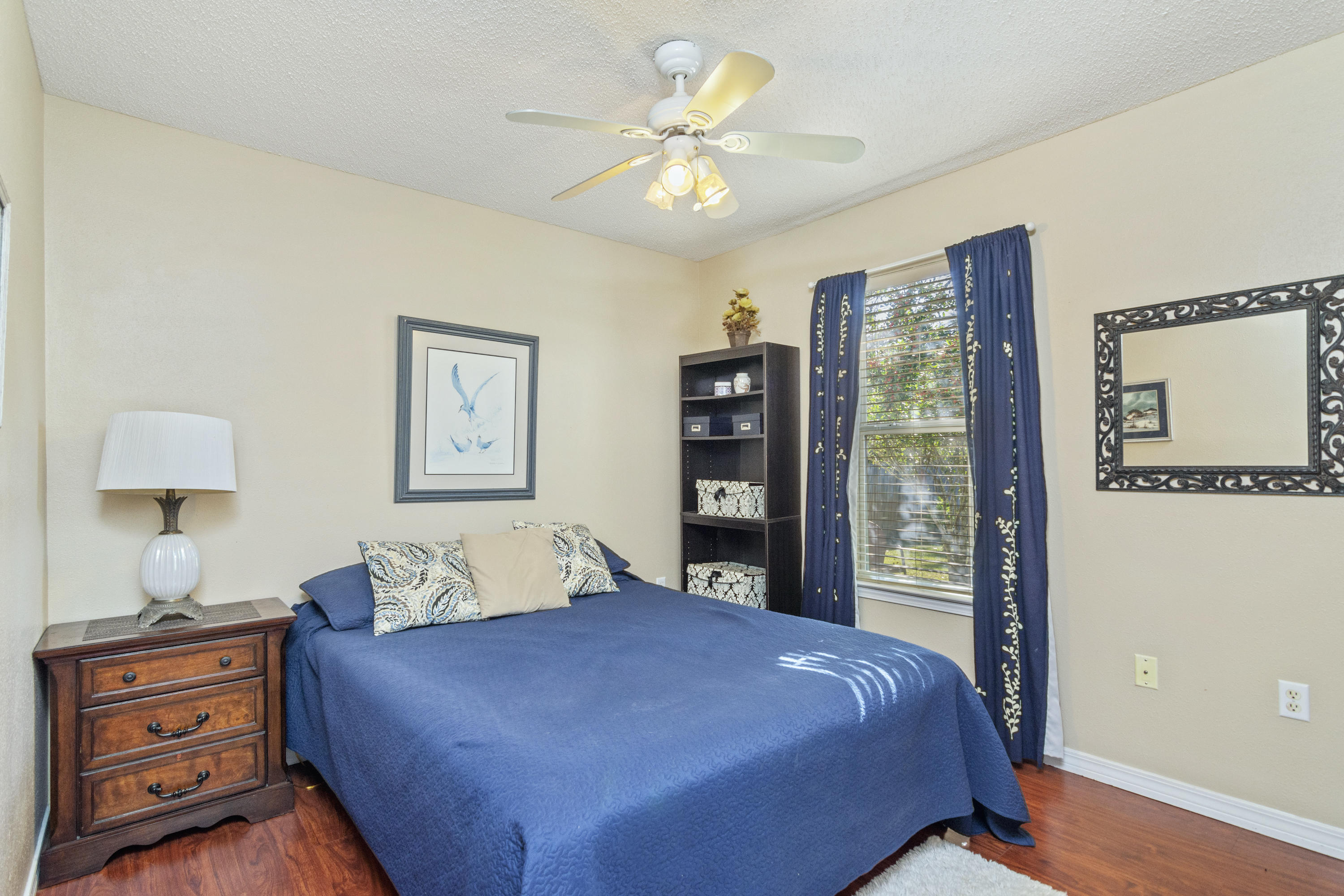 ASHBERRY WOODS - Residential