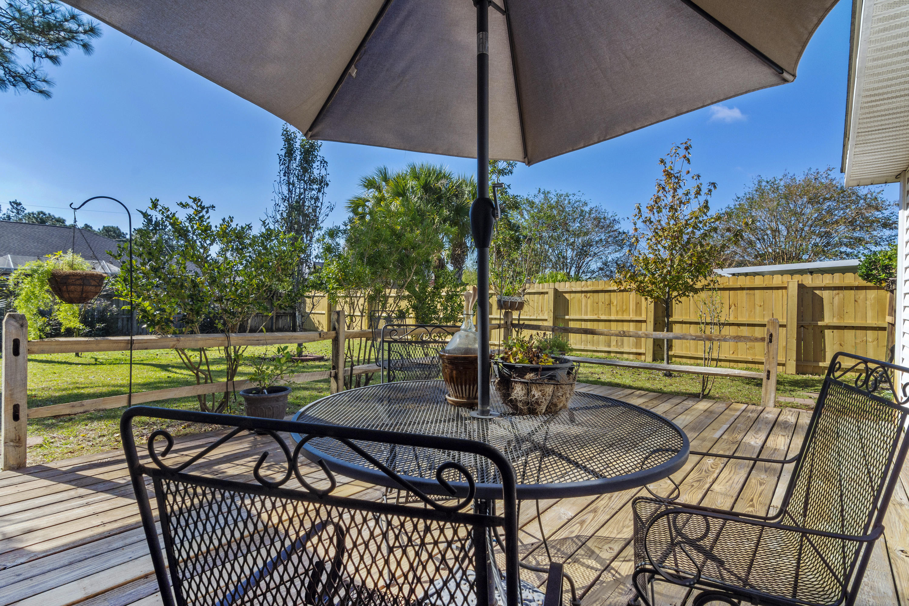 ASHBERRY WOODS - Residential