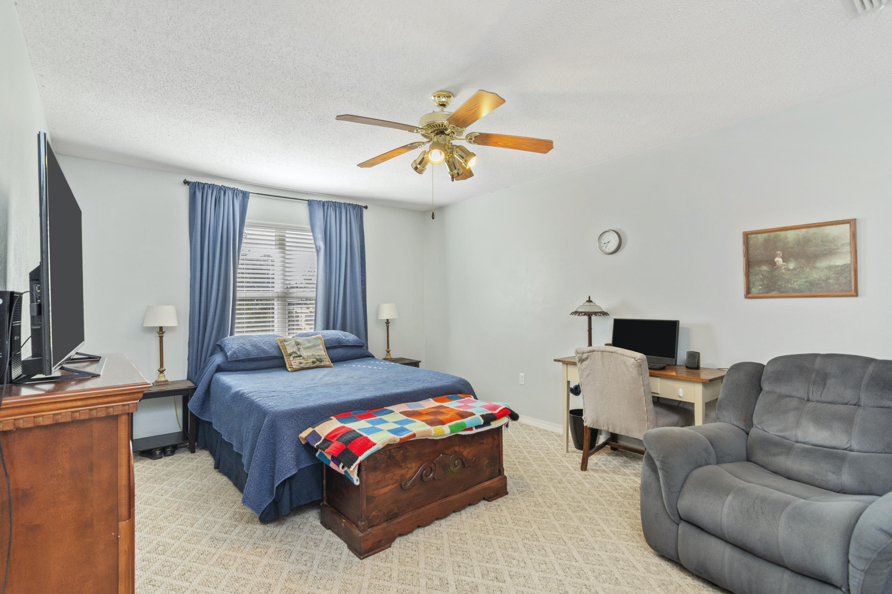 ASHBERRY WOODS - Residential