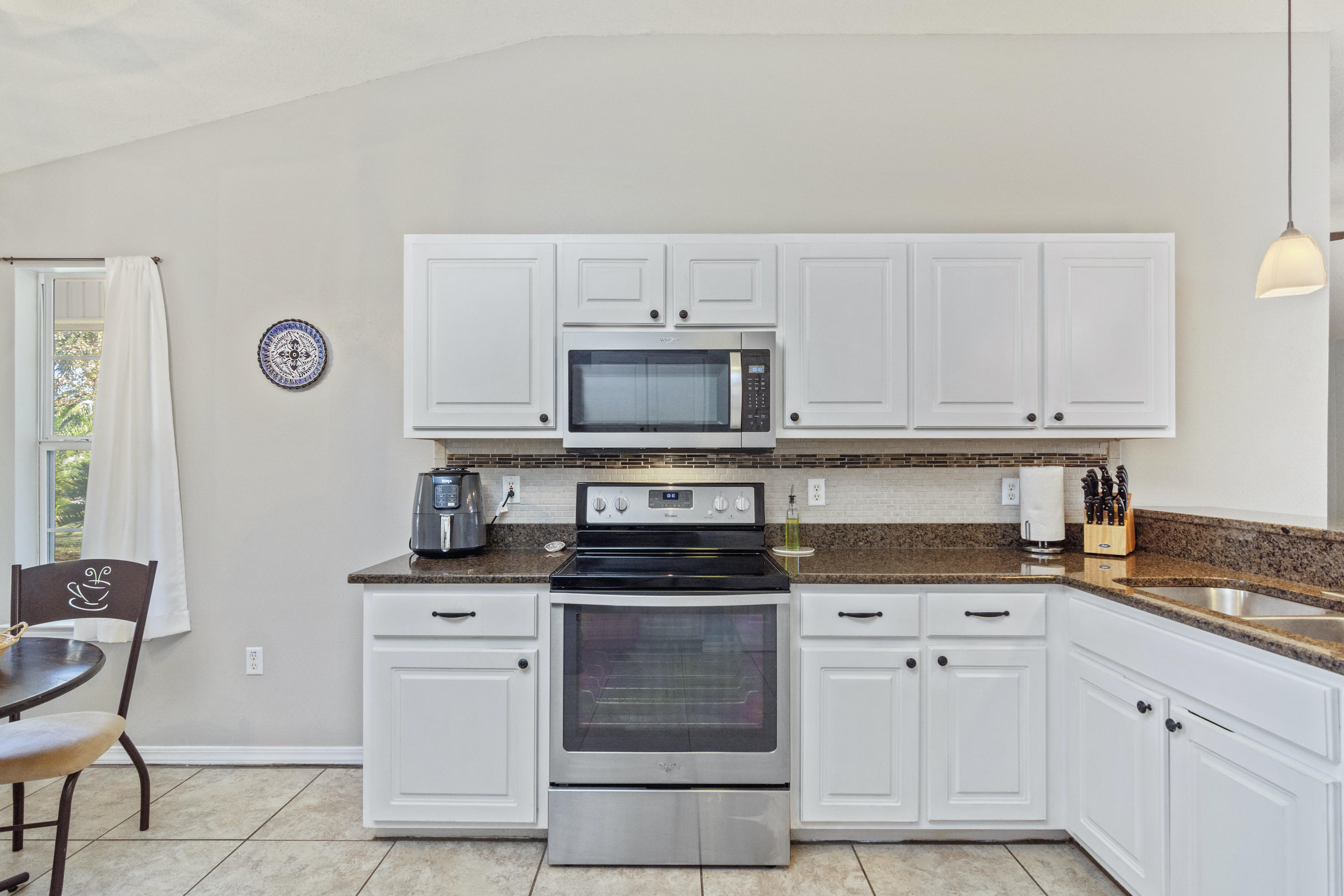 ASHBERRY WOODS - Residential