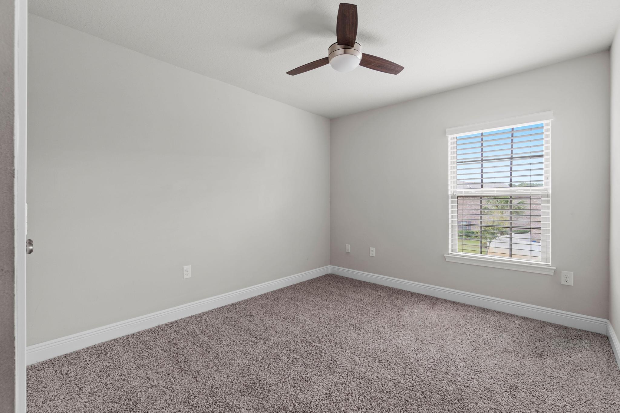 RESERVE POINTE - Residential