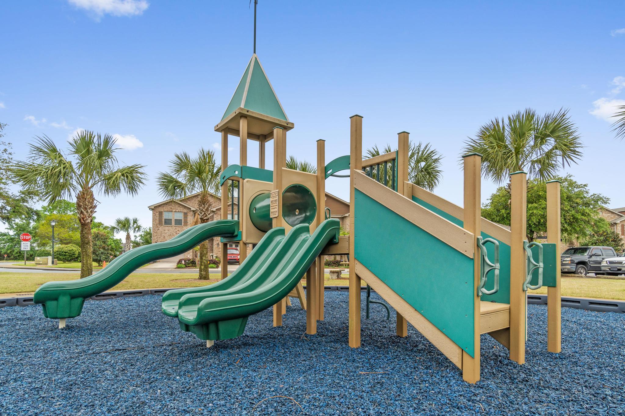 RESERVE POINTE - Residential