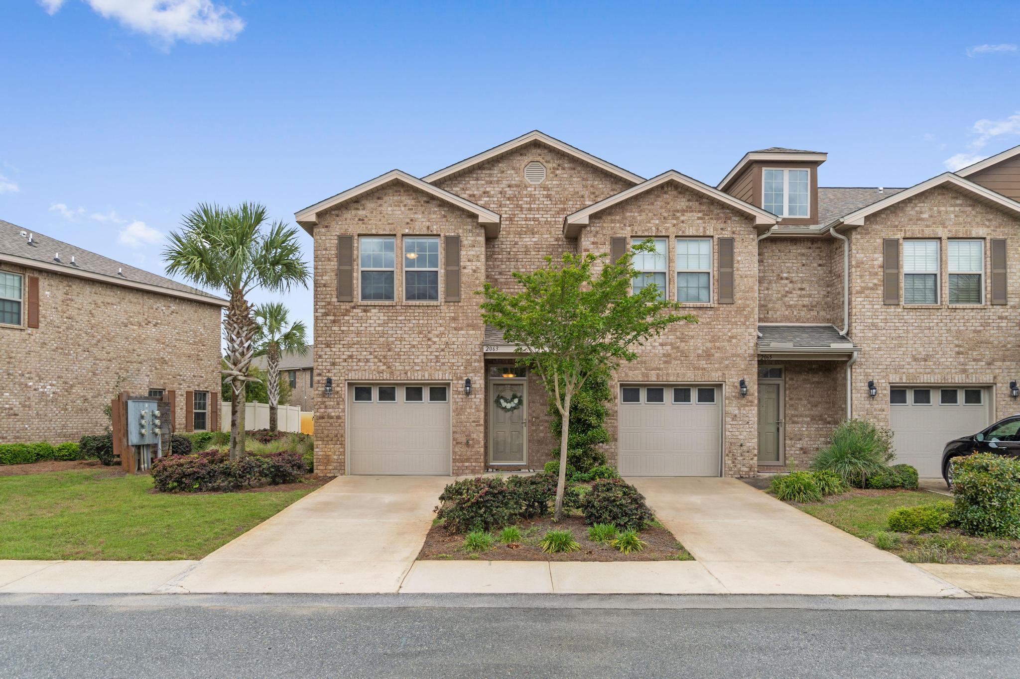 RESERVE POINTE - Residential