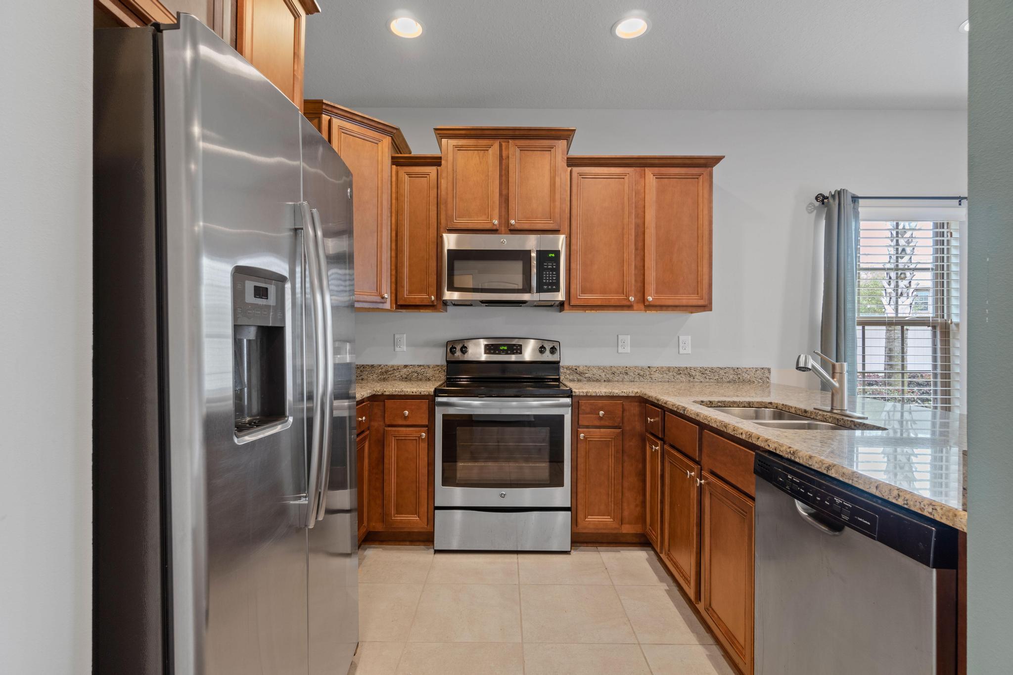 RESERVE POINTE - Residential