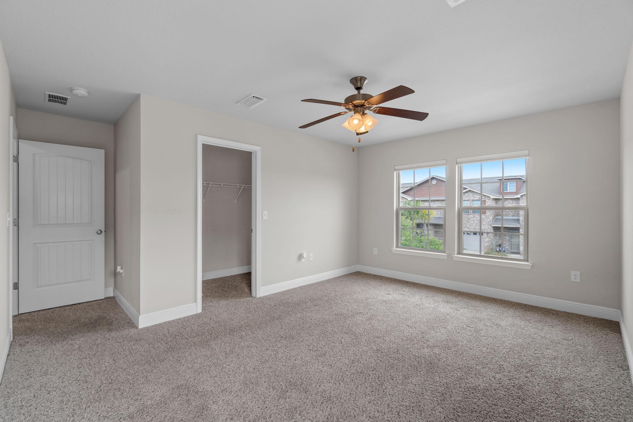 RESERVE POINTE - Residential