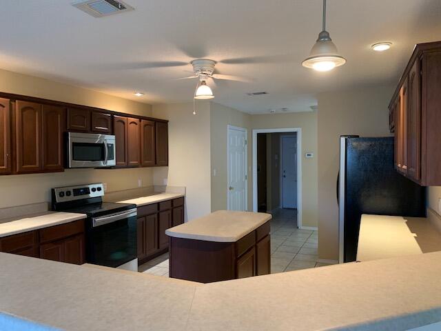 LEE FARMS PH I LOT 11 BLK A - Residential