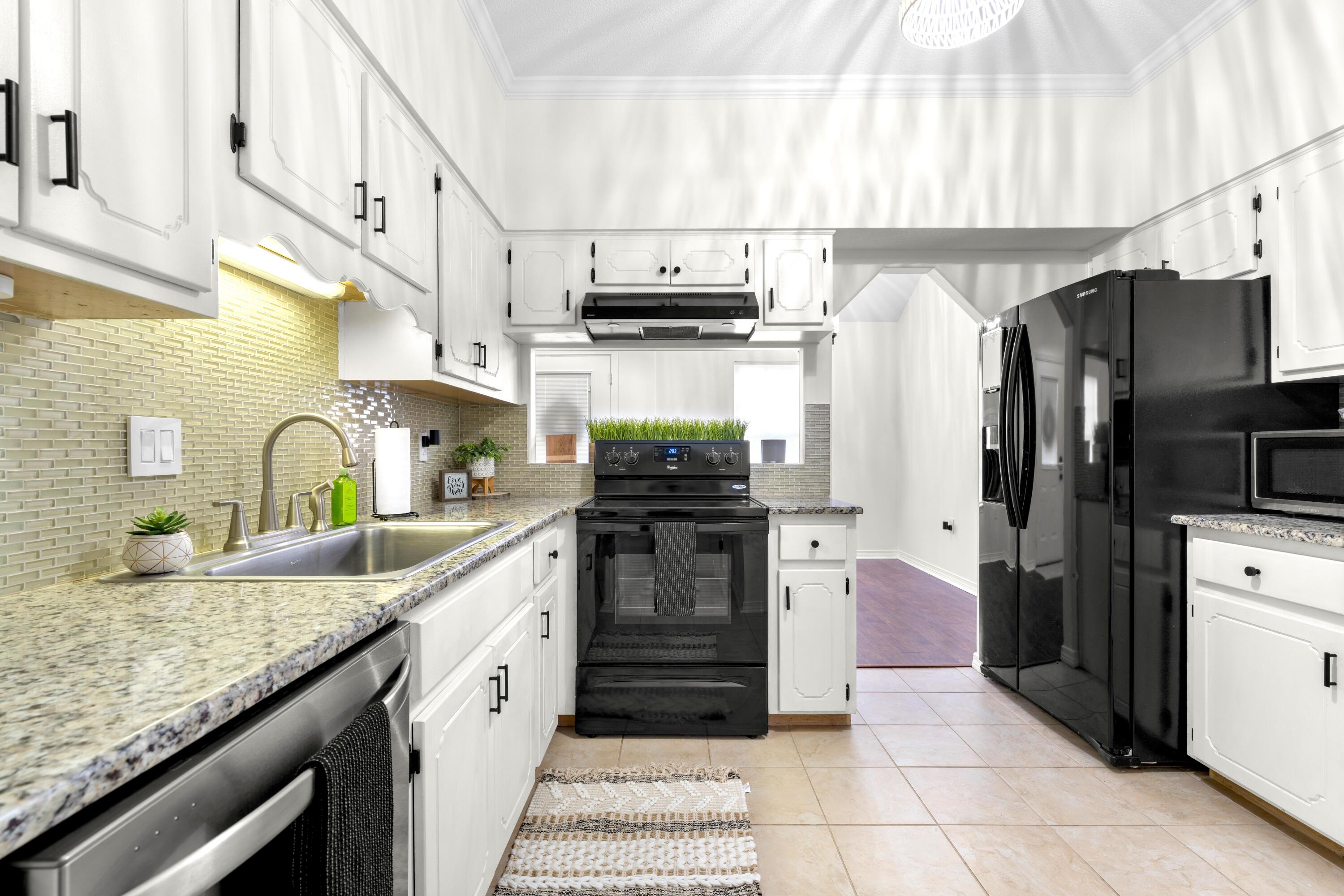 EMERALD GARDENS - Residential