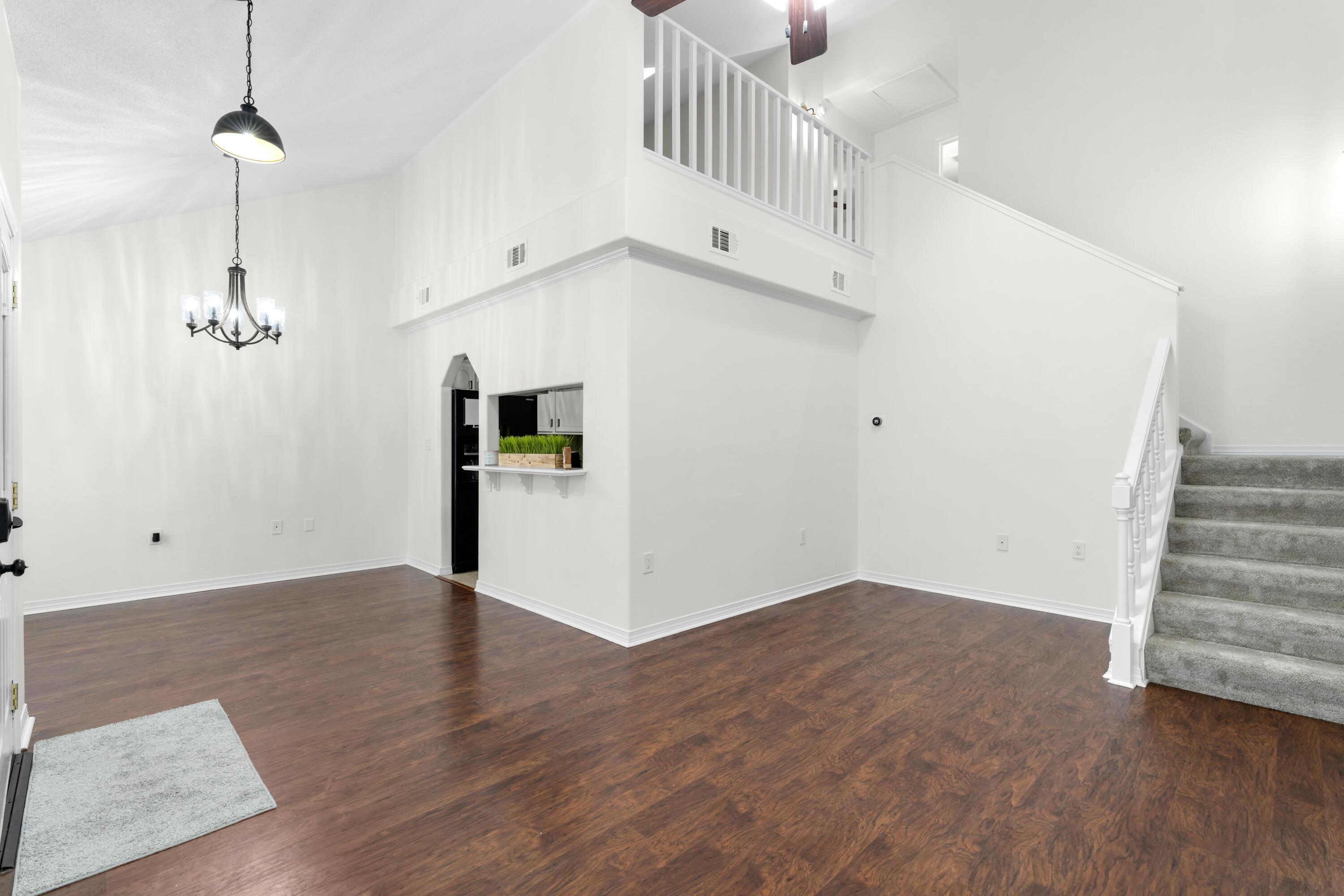 EMERALD GARDENS - Residential