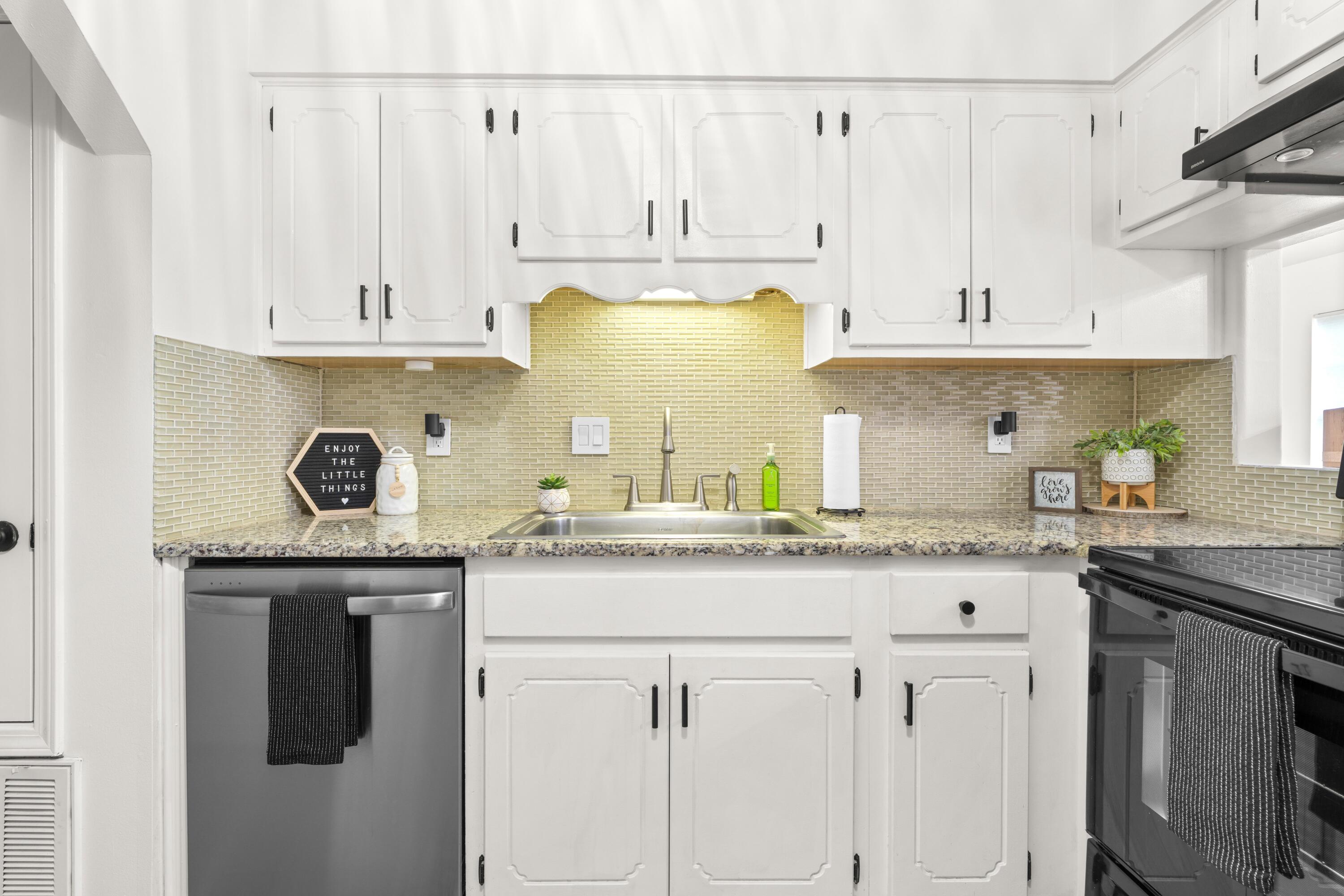 EMERALD GARDENS - Residential