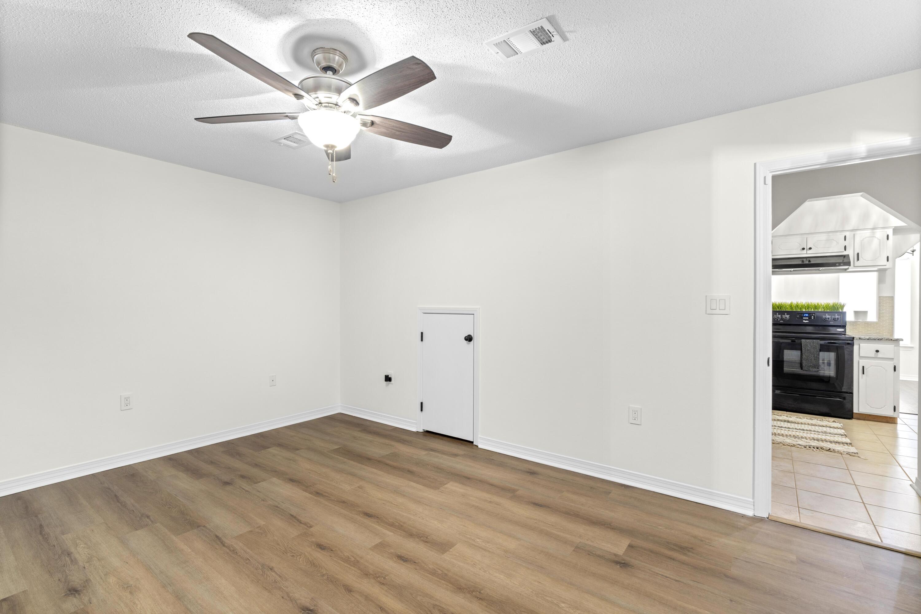 EMERALD GARDENS - Residential