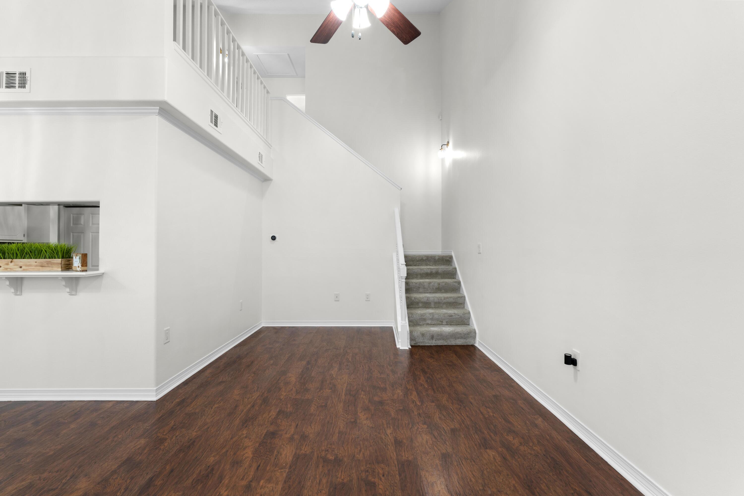 EMERALD GARDENS - Residential