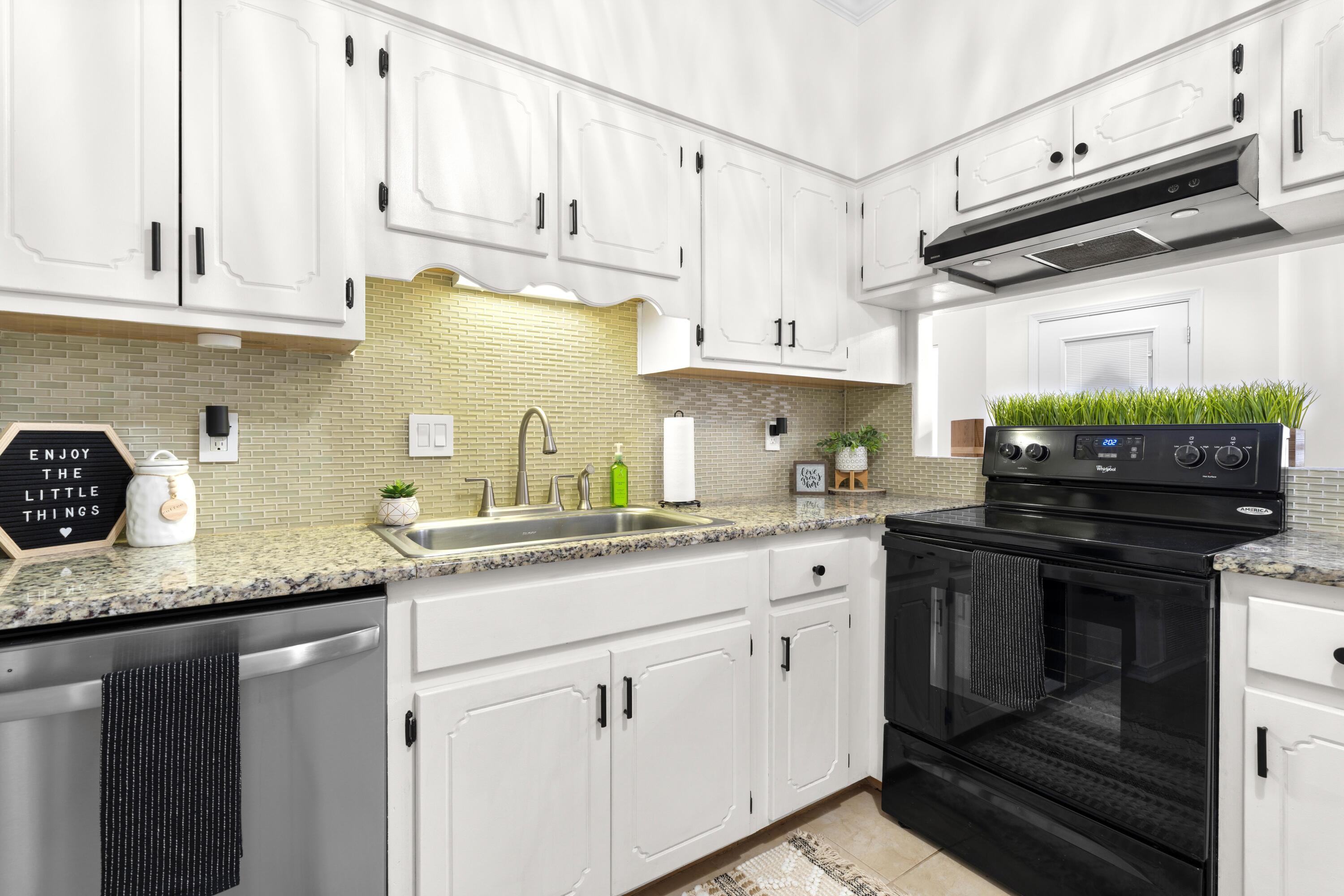 EMERALD GARDENS - Residential