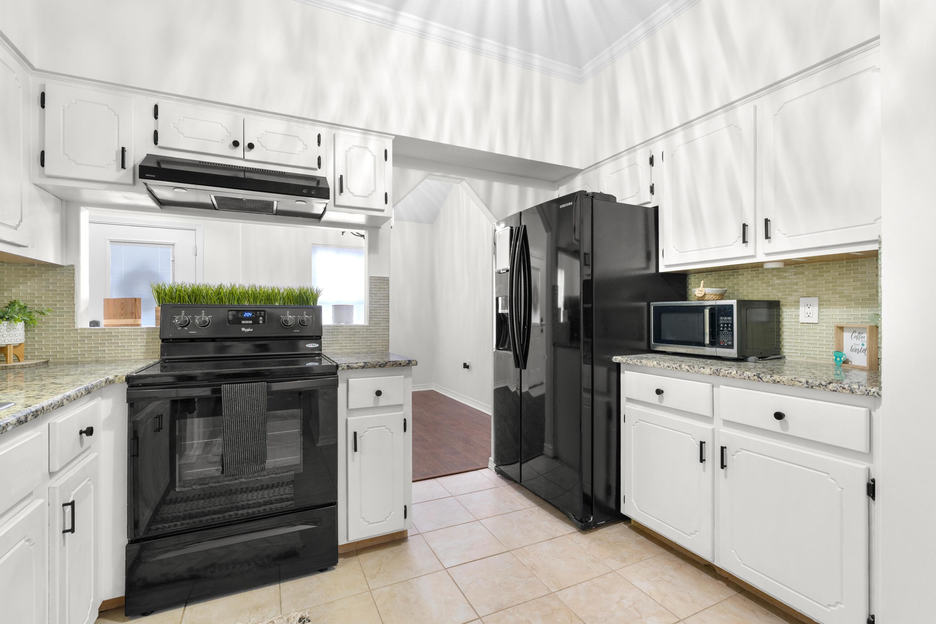 EMERALD GARDENS - Residential