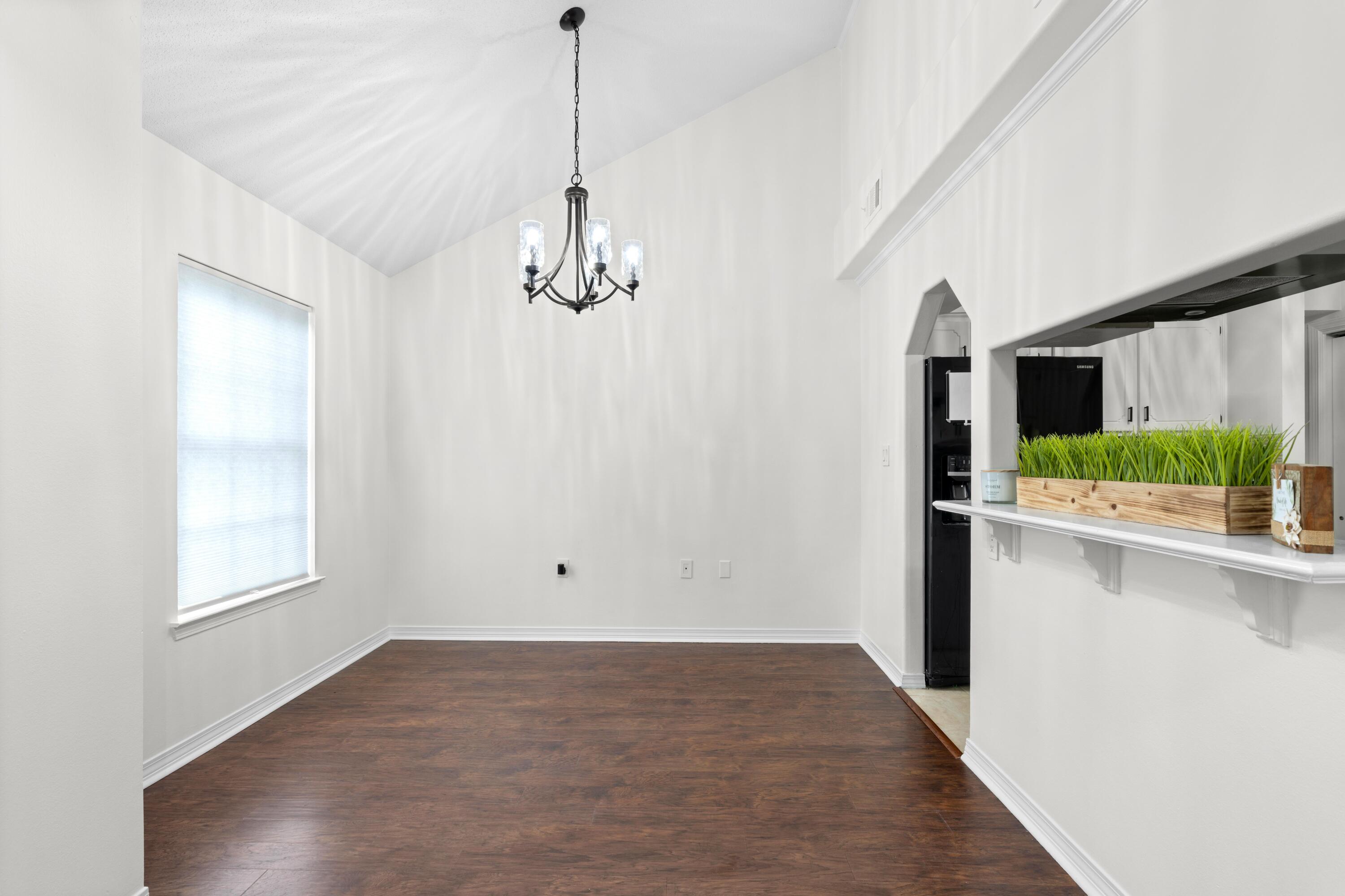 EMERALD GARDENS - Residential