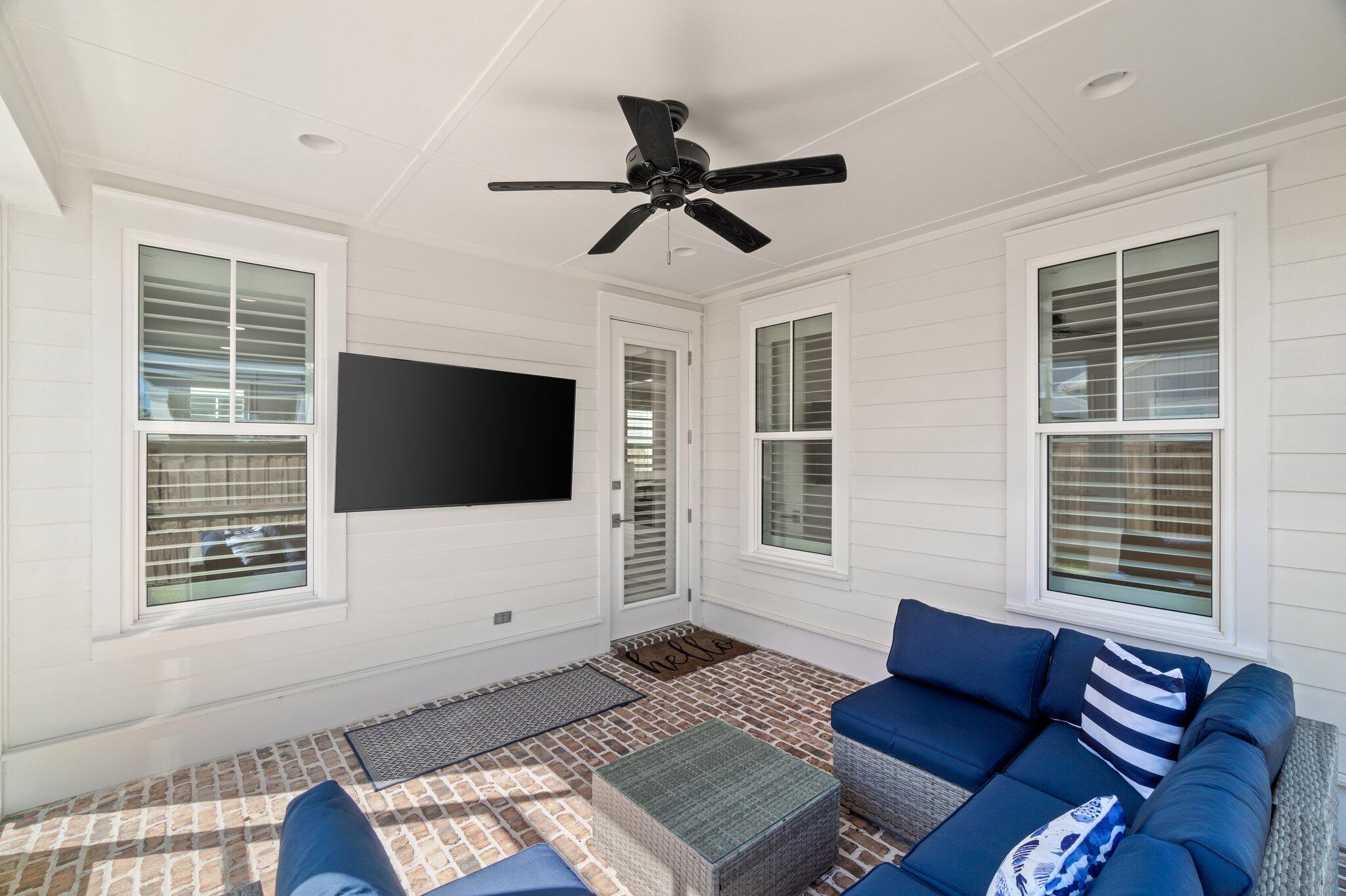 FRANGISTA BEACH 2ND ADDN - Residential