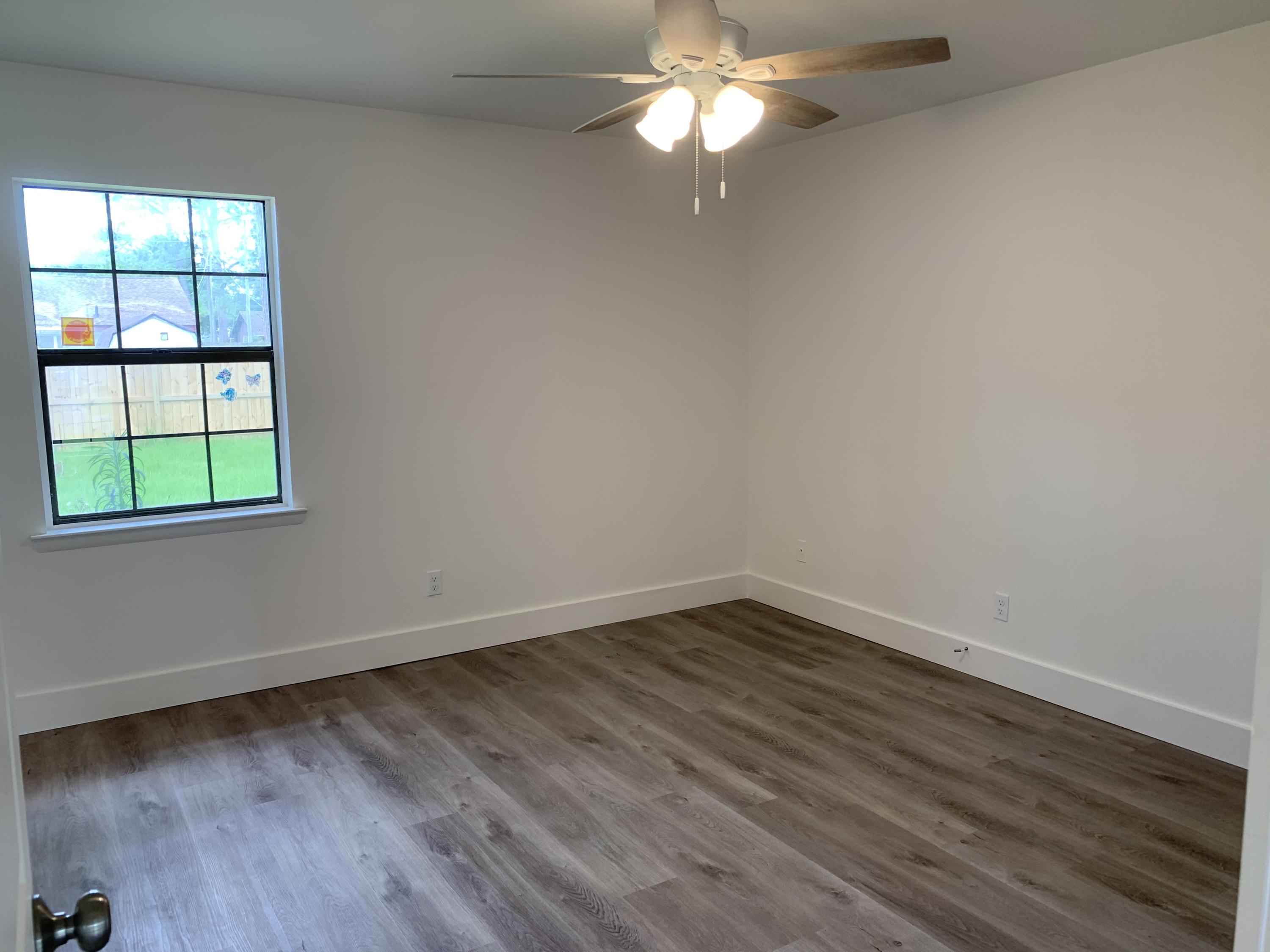 PINE MEADOWS 2ND ADDN - Residential Lease