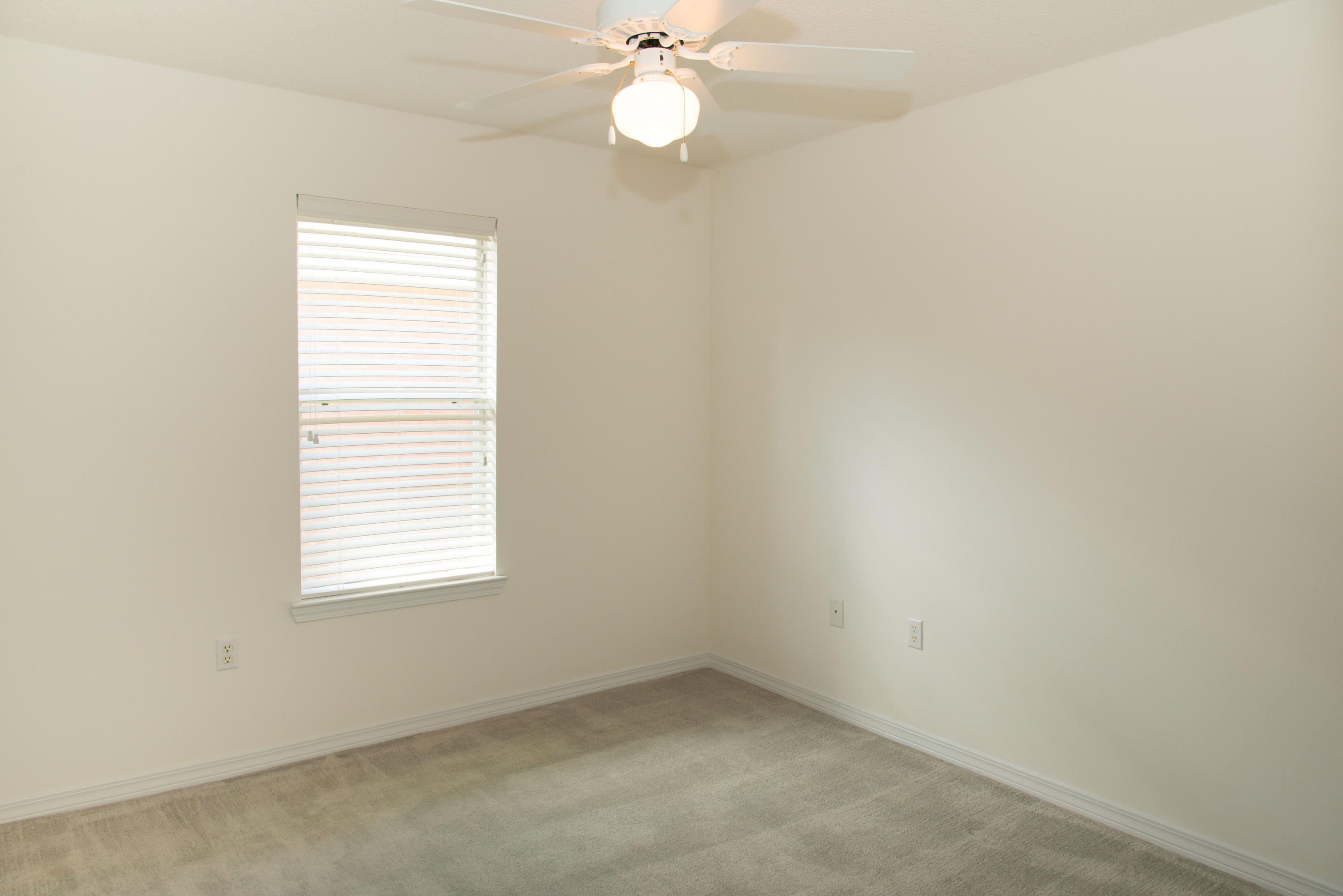 EMERALD VILLAGE S/D - Residential Lease