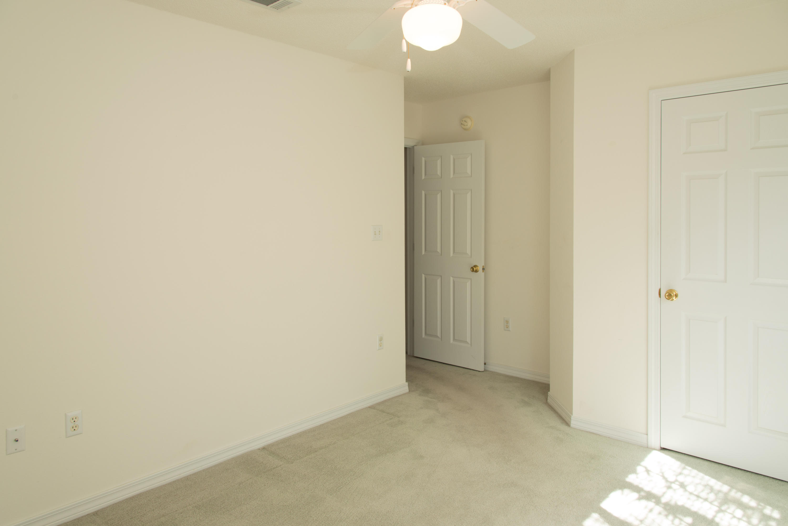 EMERALD VILLAGE S/D - Residential Lease