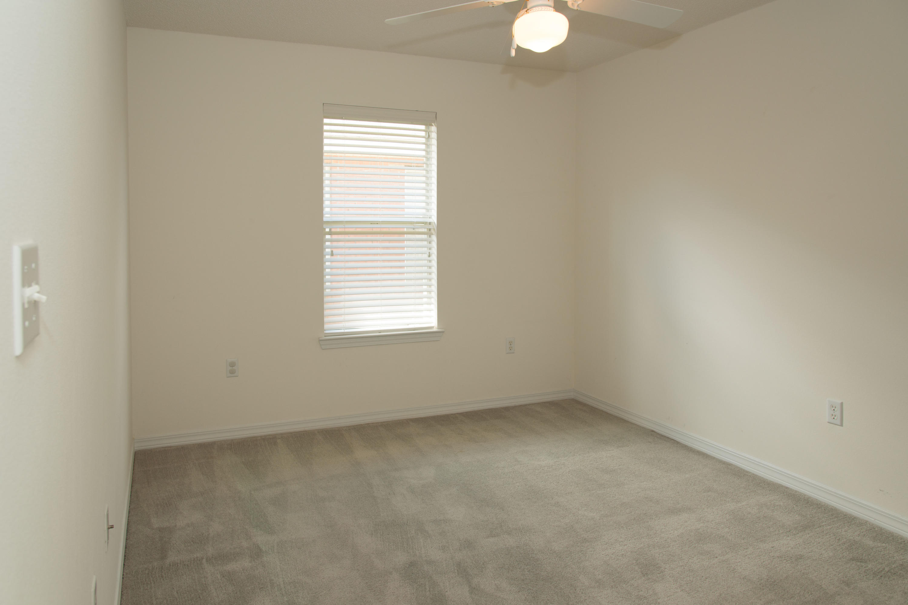 EMERALD VILLAGE S/D - Residential Lease