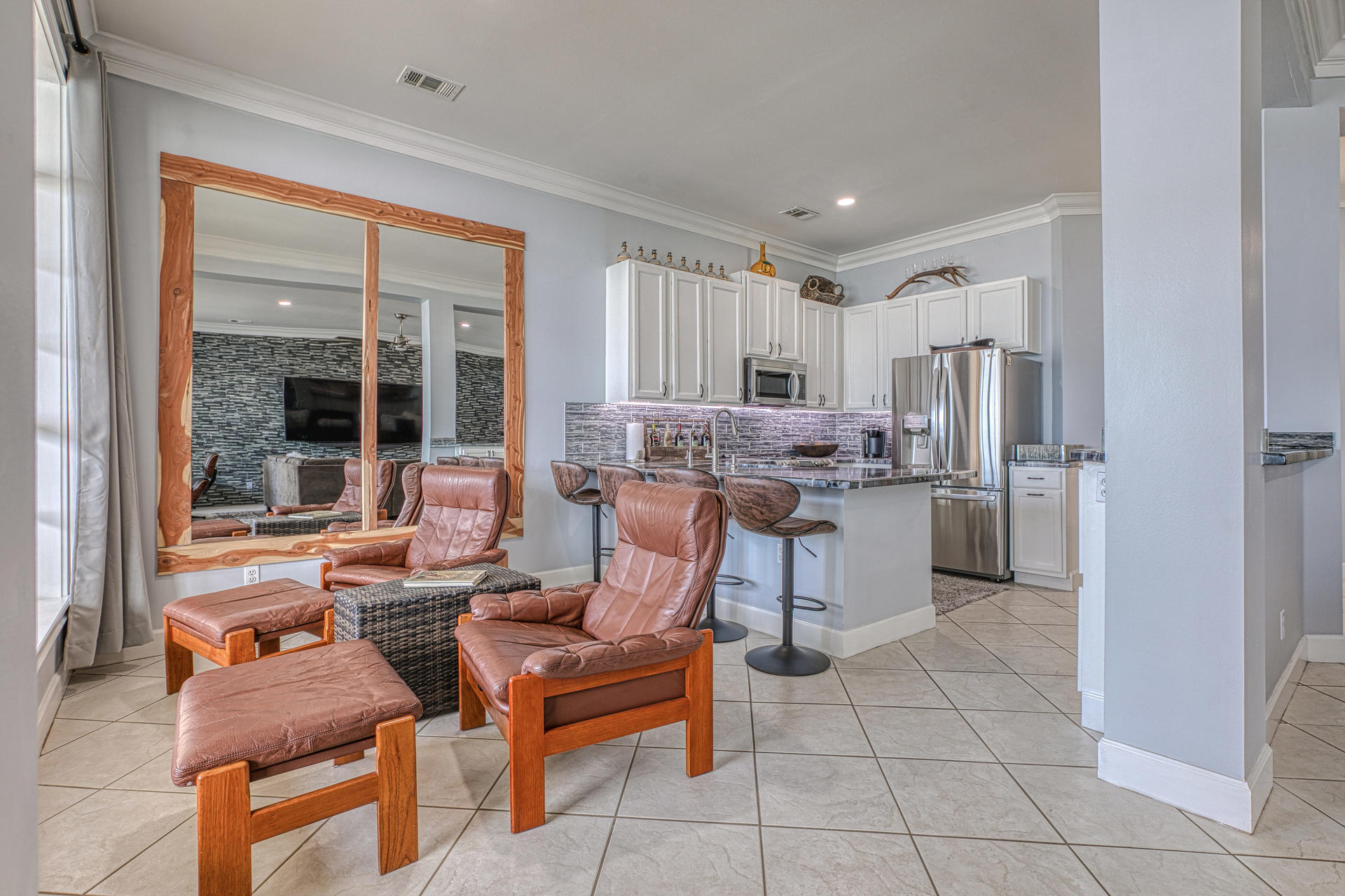 OAK HARBOUR CONDO - Residential