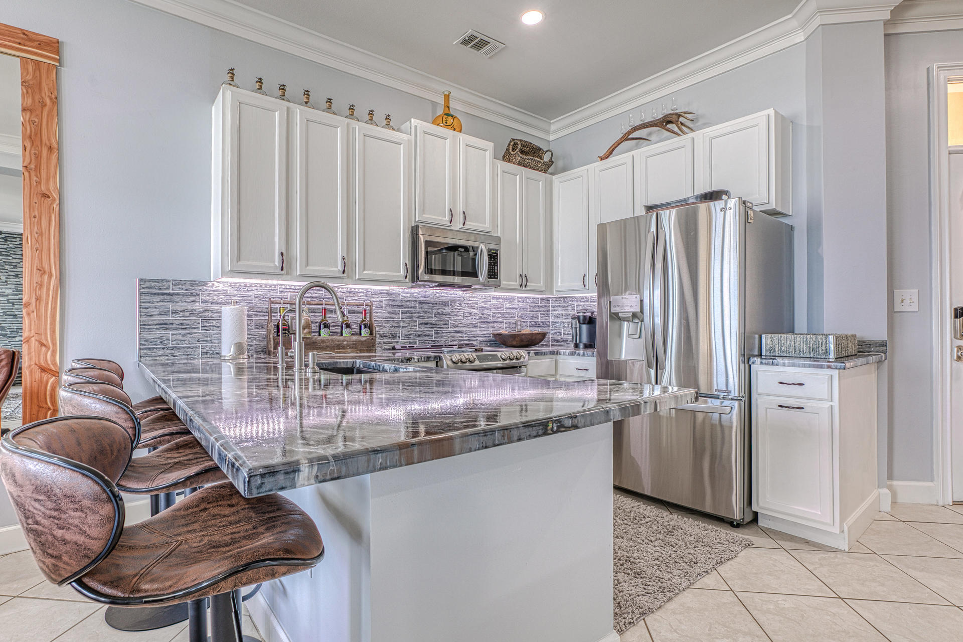 OAK HARBOUR CONDO - Residential