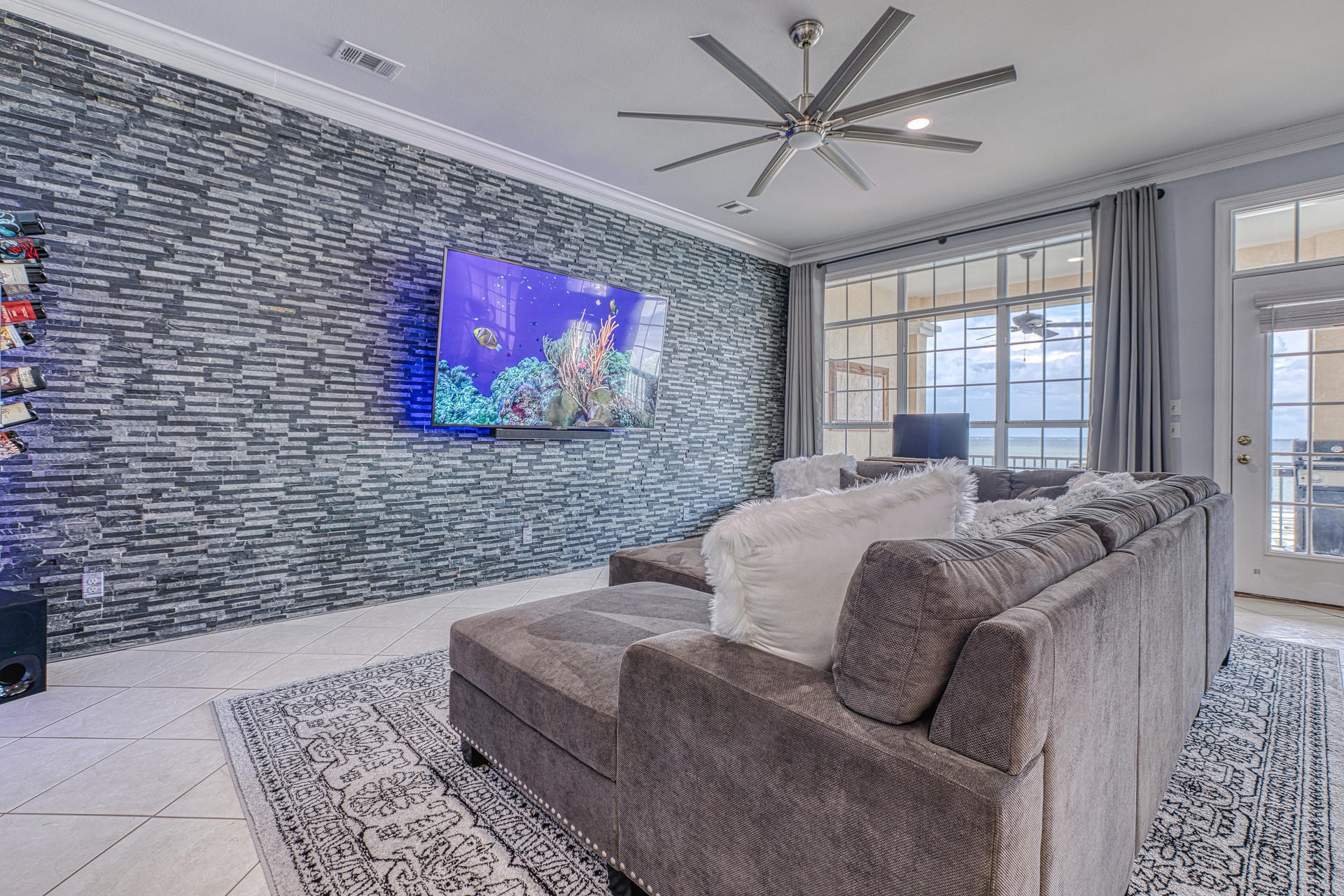 OAK HARBOUR CONDO - Residential