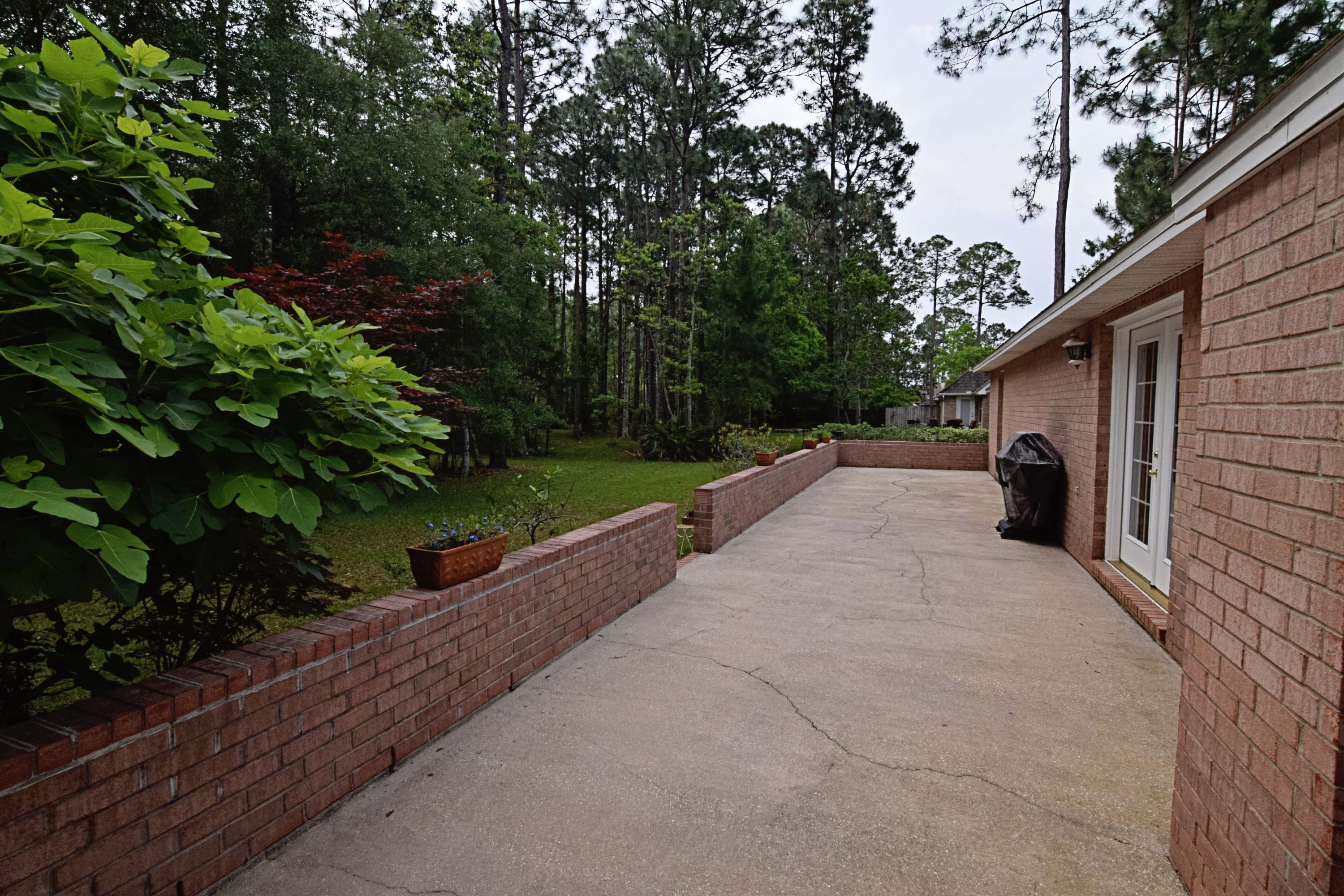 DANA POINTE - Residential