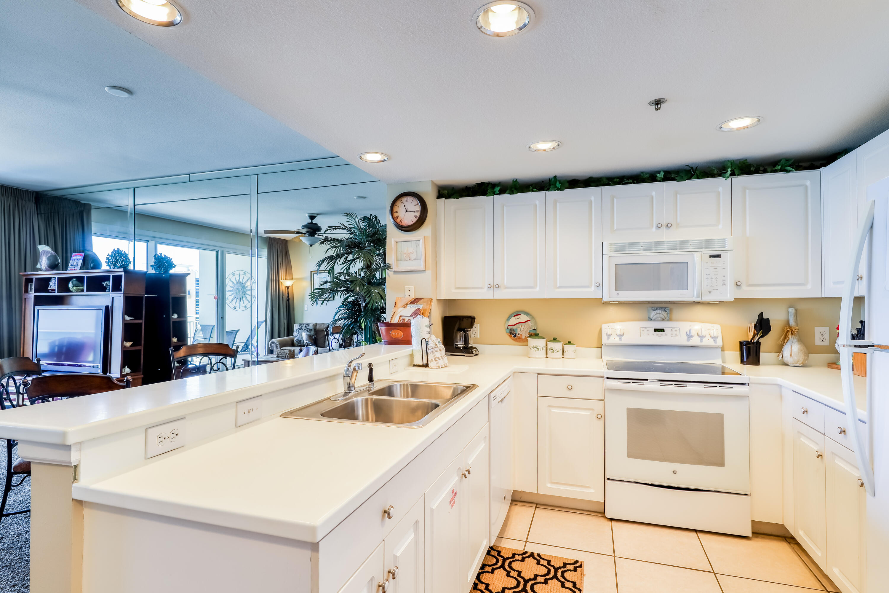 STERLING SHORES - Residential