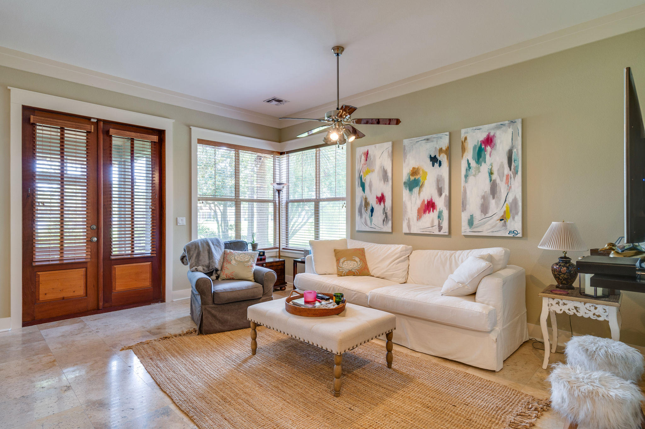 MAGNOLIA BAY - Residential