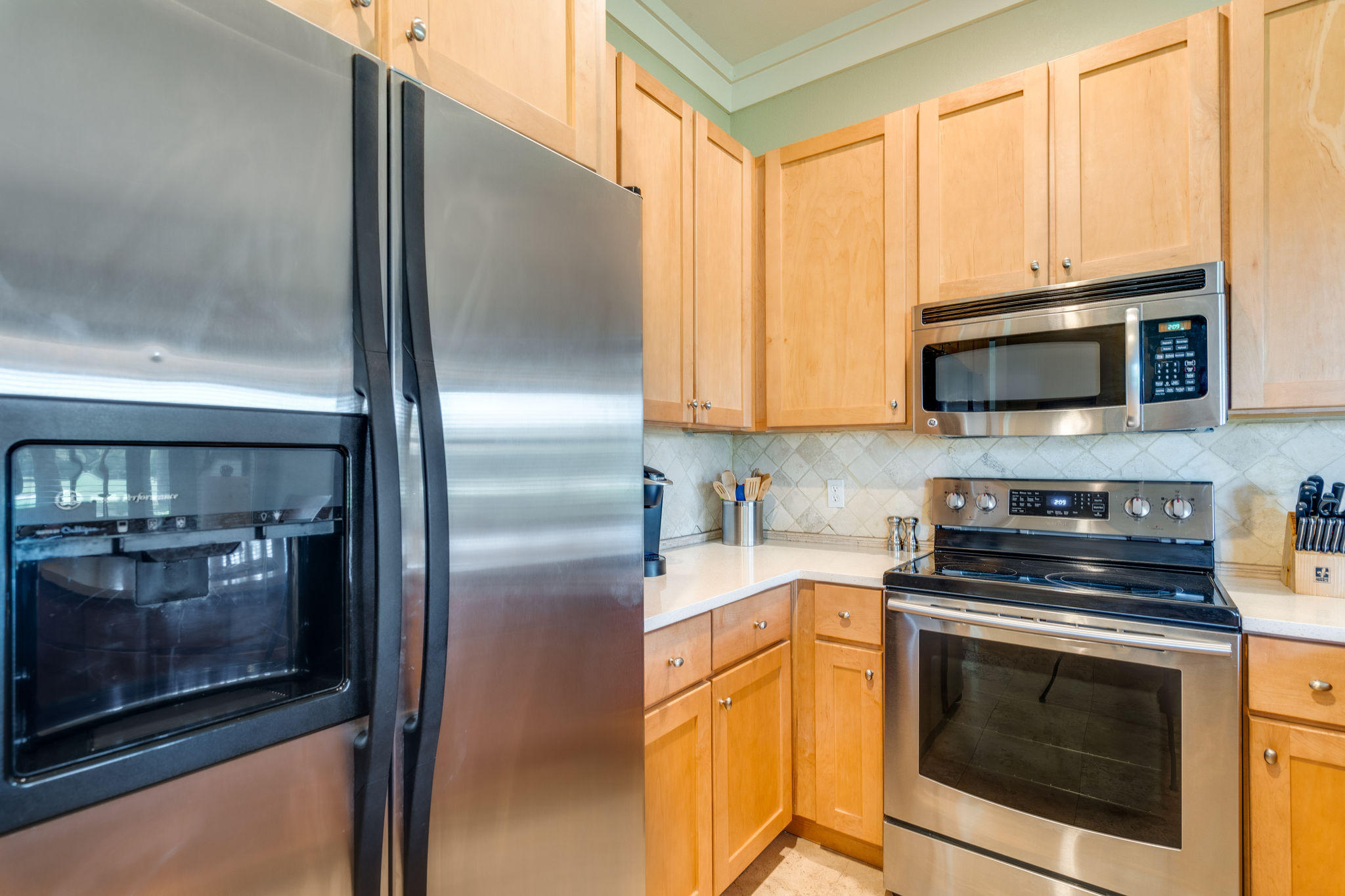 MAGNOLIA BAY - Residential