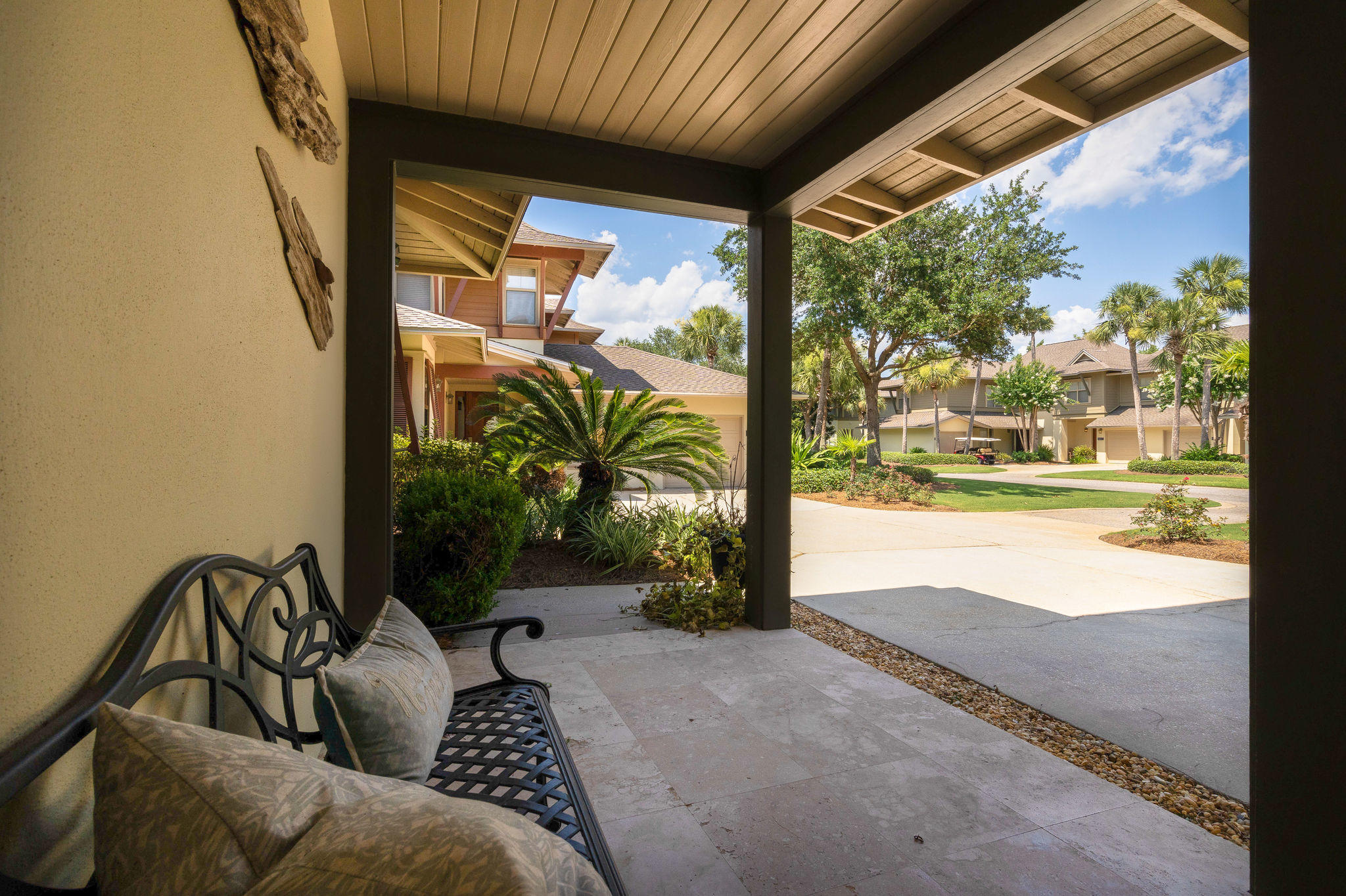 MAGNOLIA BAY - Residential