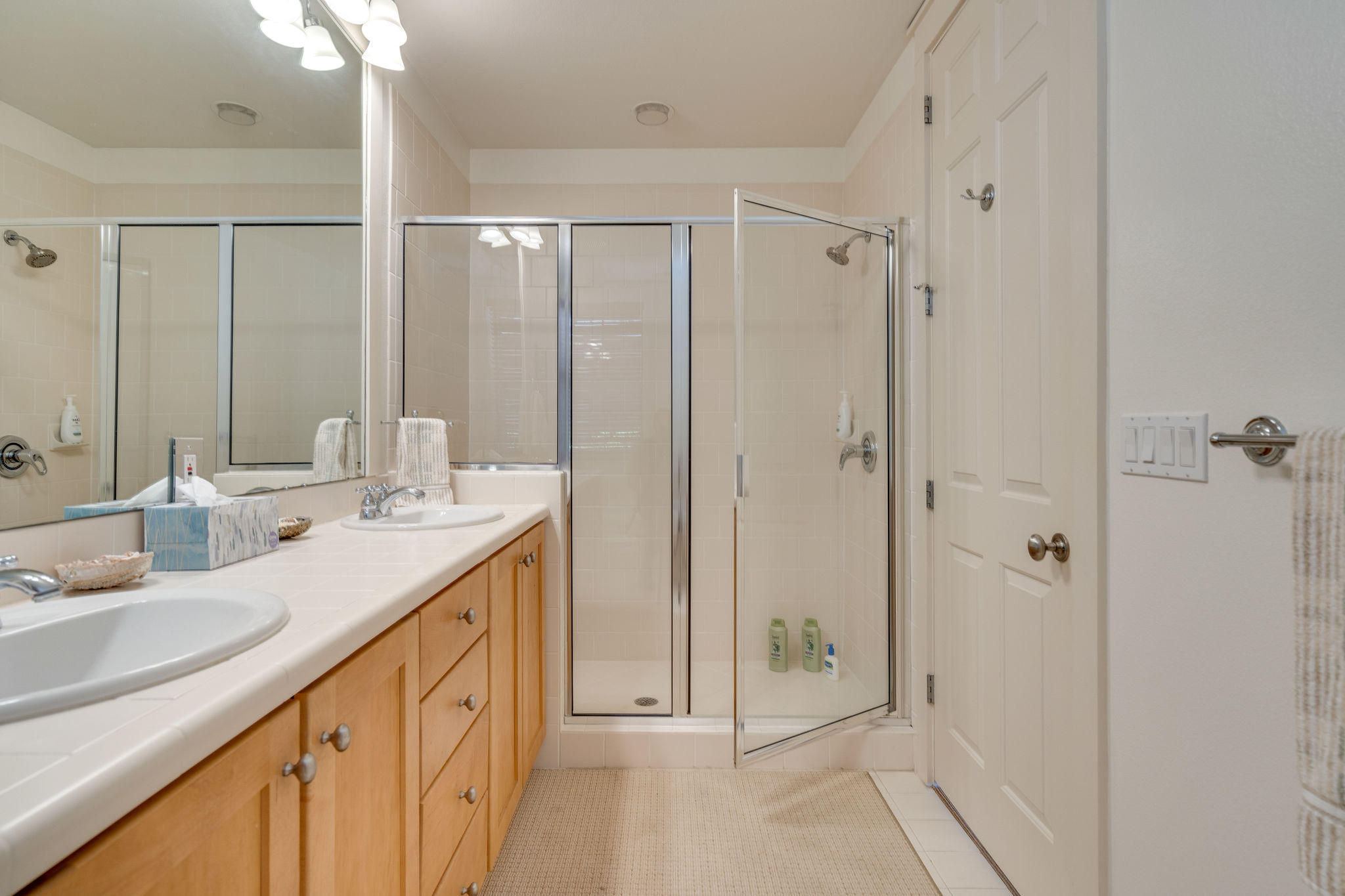 MAGNOLIA BAY - Residential