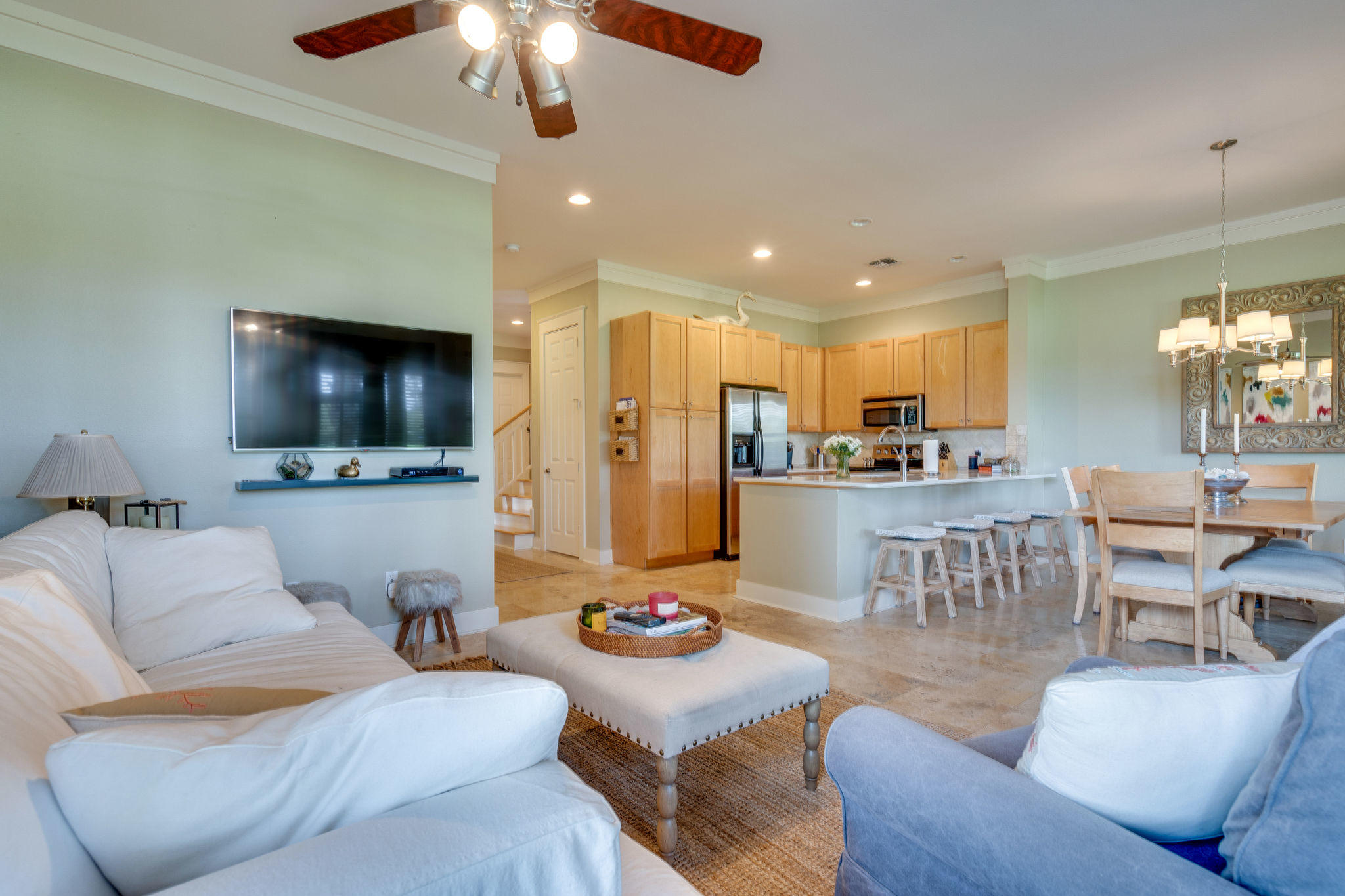 MAGNOLIA BAY - Residential