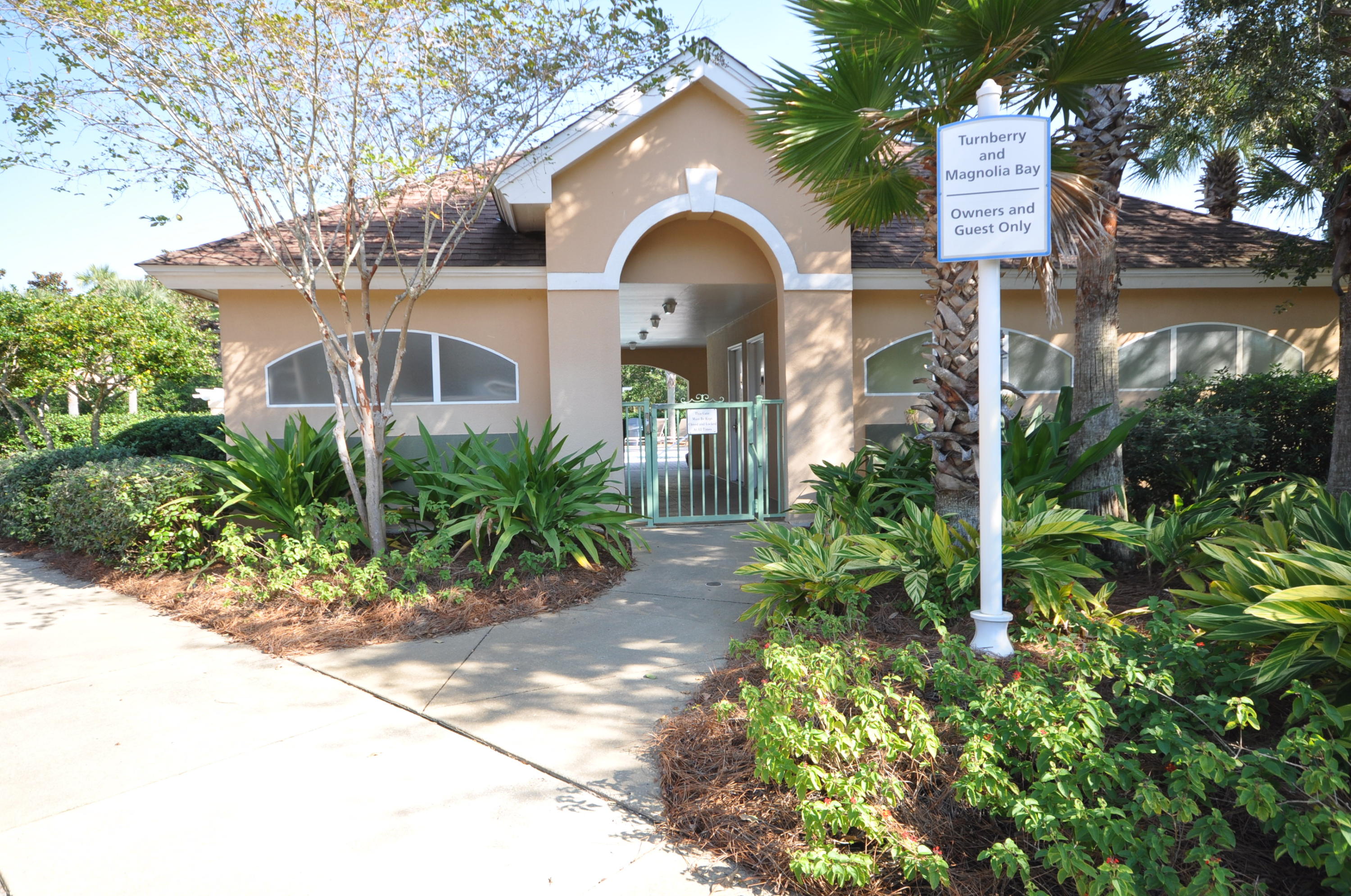 MAGNOLIA BAY - Residential