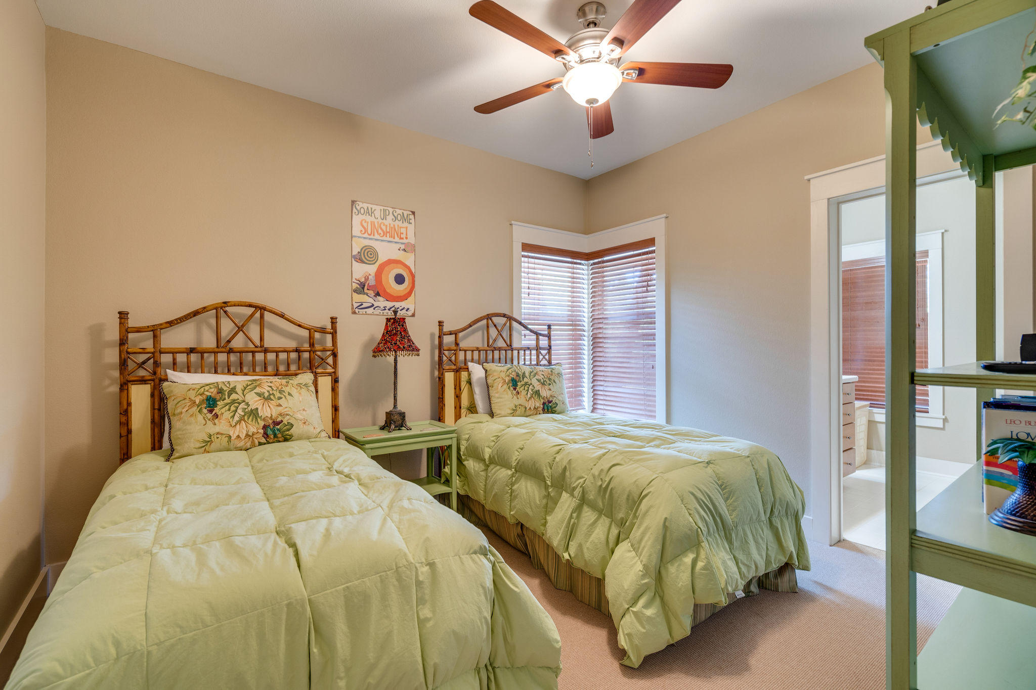 MAGNOLIA BAY - Residential