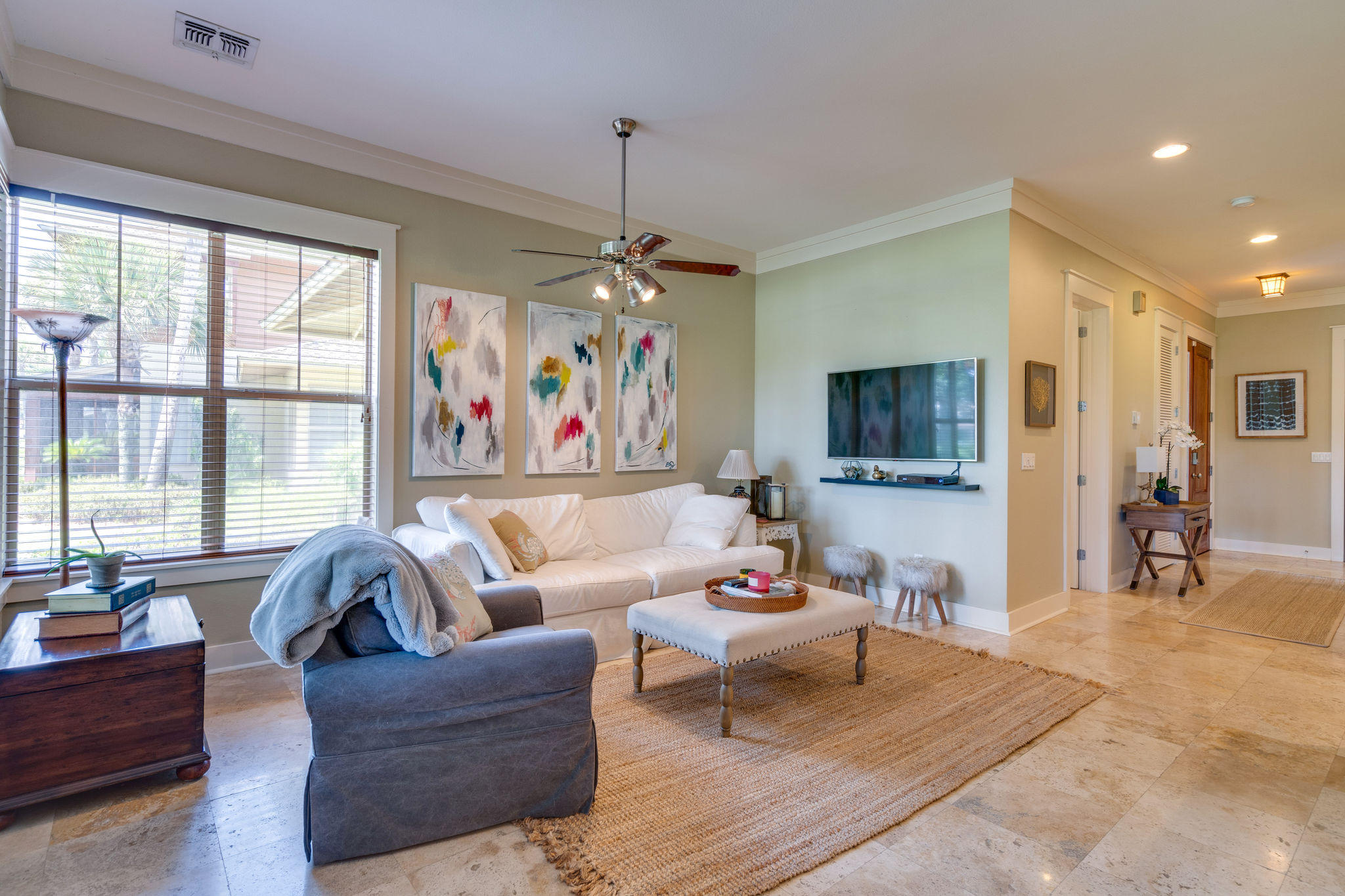 MAGNOLIA BAY - Residential