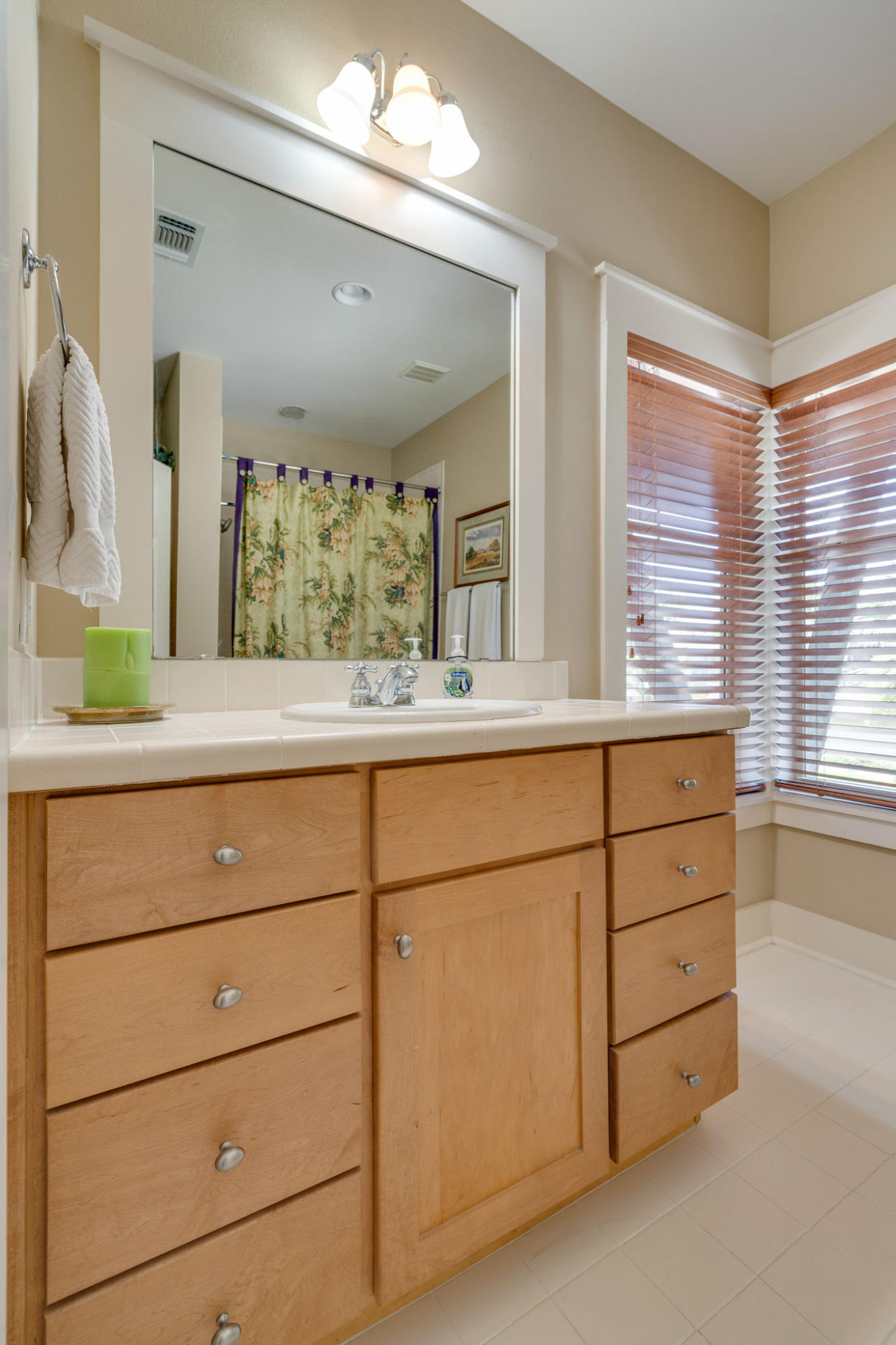 MAGNOLIA BAY - Residential