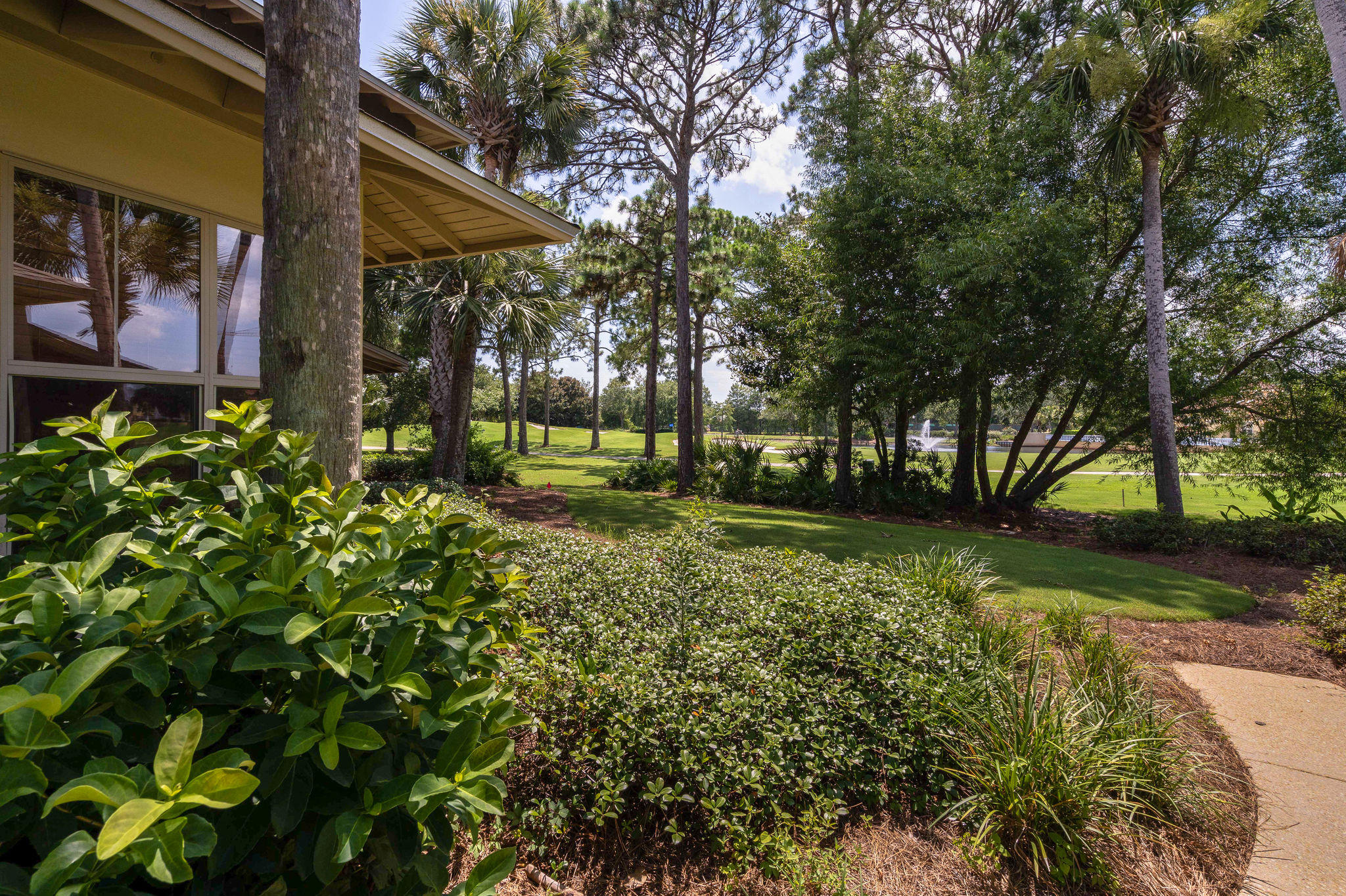 MAGNOLIA BAY - Residential